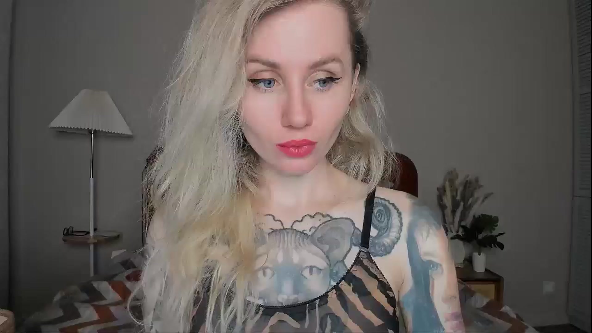 Gallery image thumbnail from Alexa_Smithhh's myfreecams stream on, 04/03/2025, 17:44 image 13 of 20