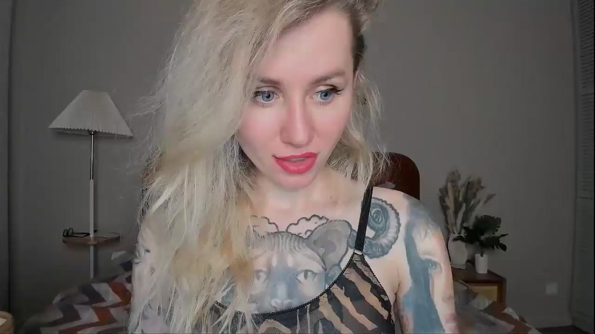 Gallery image thumbnail from Alexa_Smithhh's myfreecams stream on, 04/03/2025, 17:44 image 3 of 20