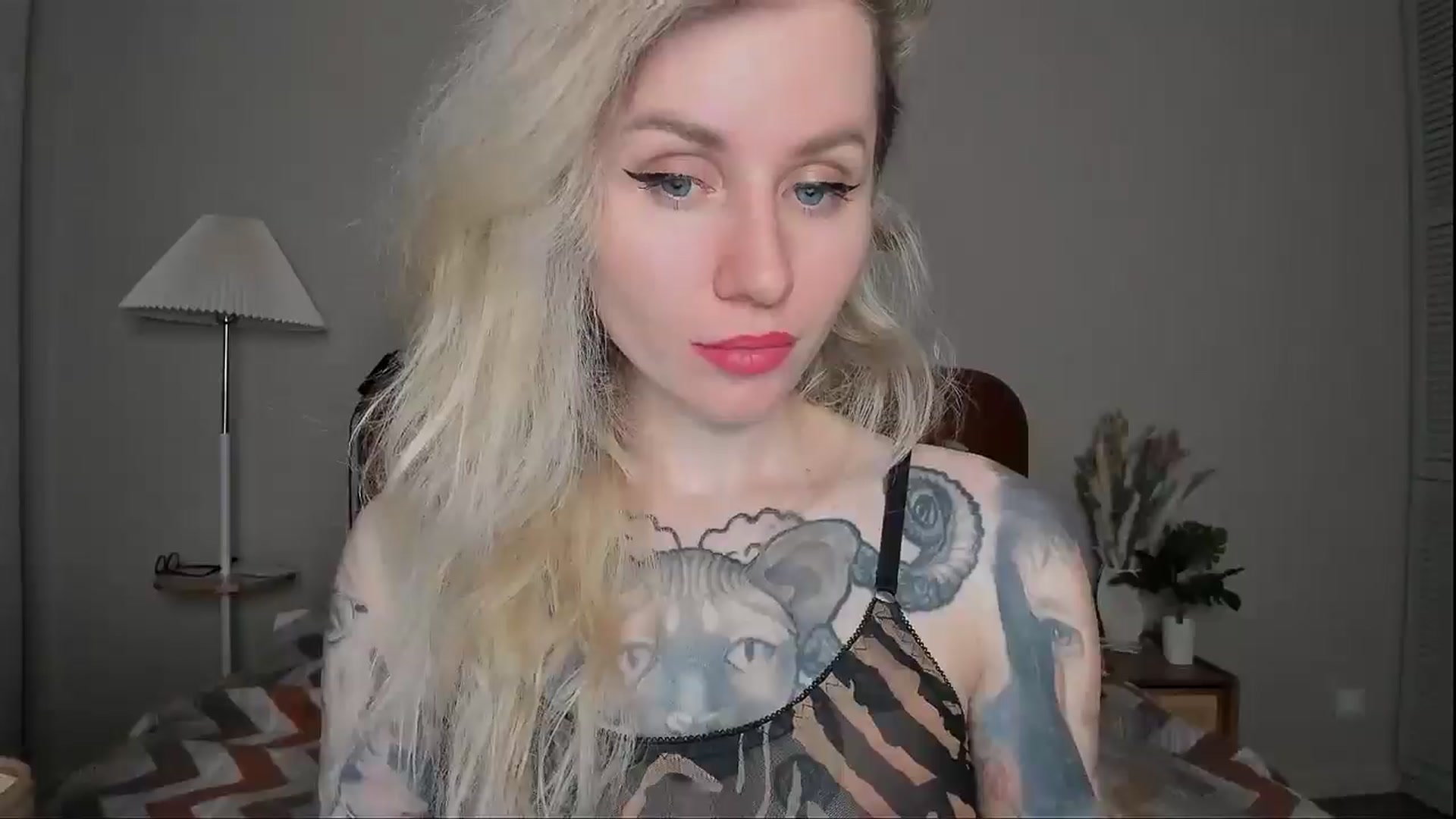 Gallery image thumbnail from Alexa_Smithhh's myfreecams stream on, 04/03/2025, 17:44 image 8 of 20