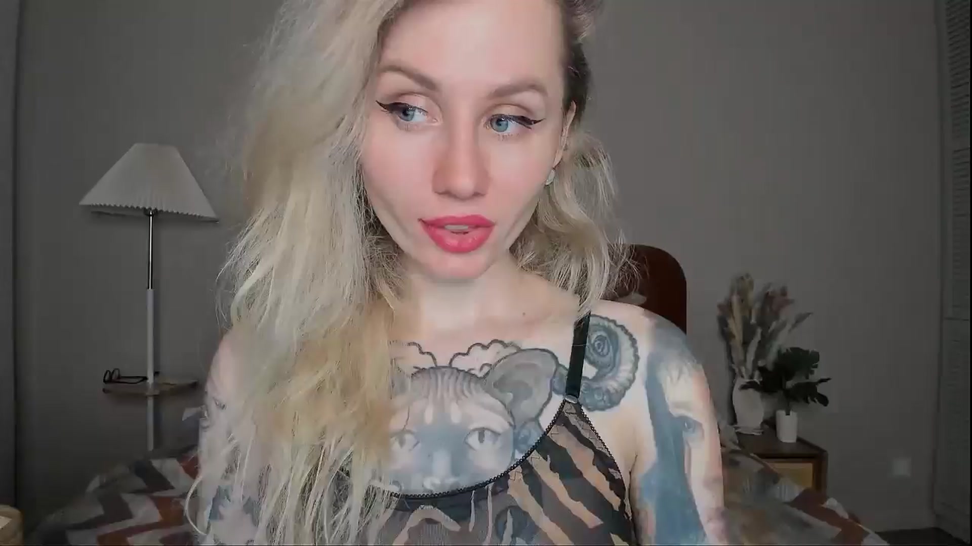 Gallery image thumbnail from Alexa_Smithhh's myfreecams stream on, 04/03/2025, 17:44 image 10 of 20