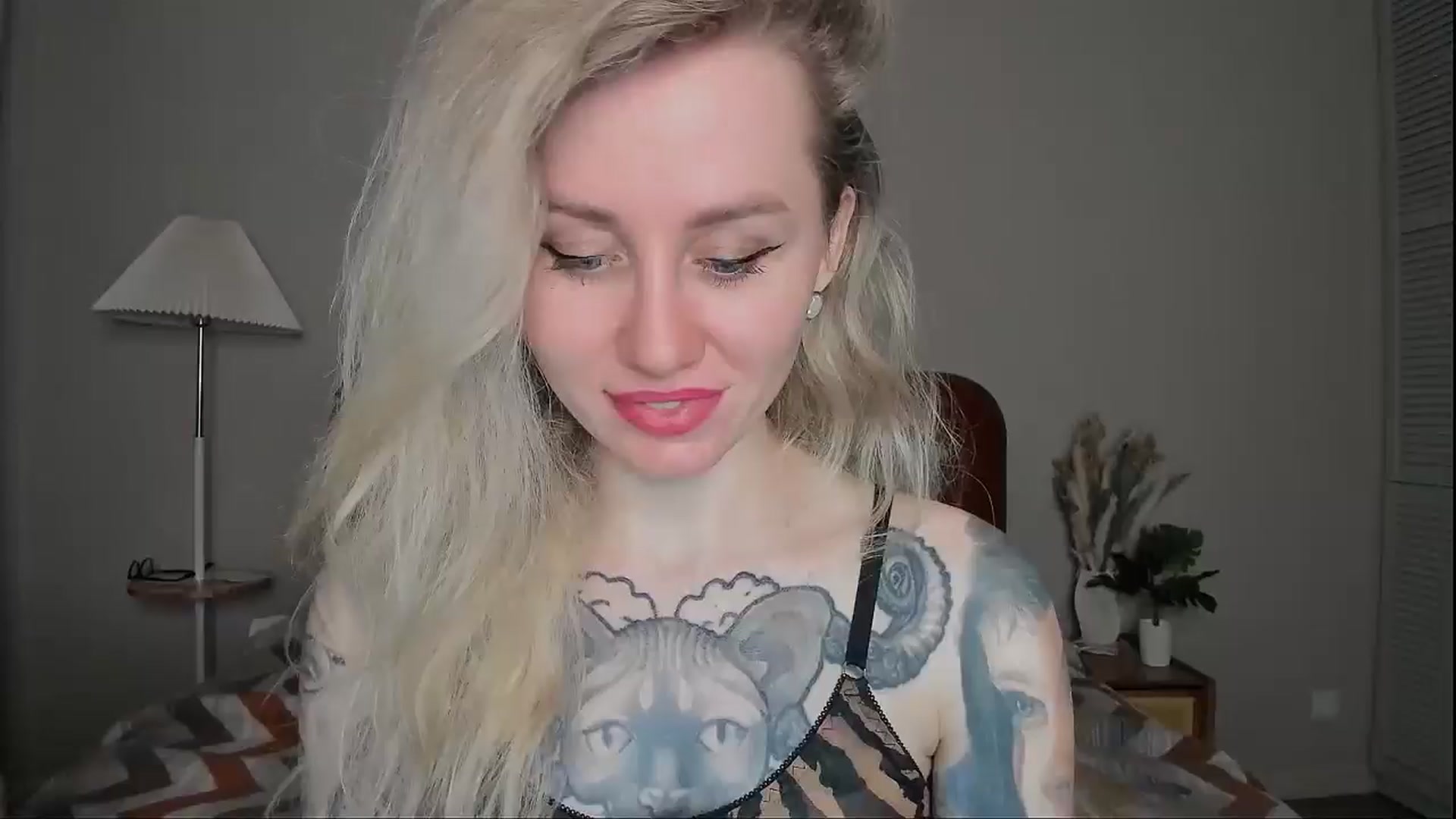 Gallery image thumbnail from Alexa_Smithhh's myfreecams stream on, 04/03/2025, 19:27 image 1 of 20