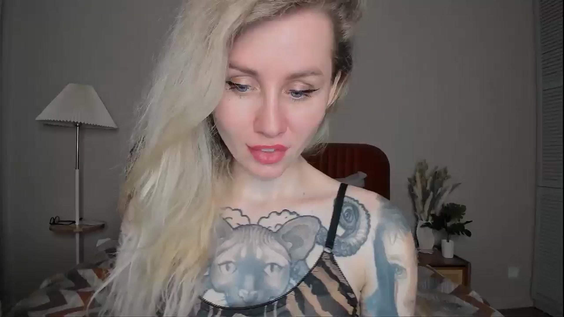 Gallery image thumbnail from Alexa_Smithhh's myfreecams stream on, 04/03/2025, 19:27 image 6 of 20
