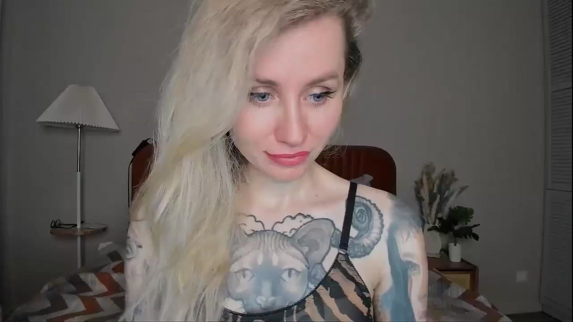 Gallery image thumbnail from Alexa_Smithhh's myfreecams stream on, 04/03/2025, 19:27 image 7 of 20