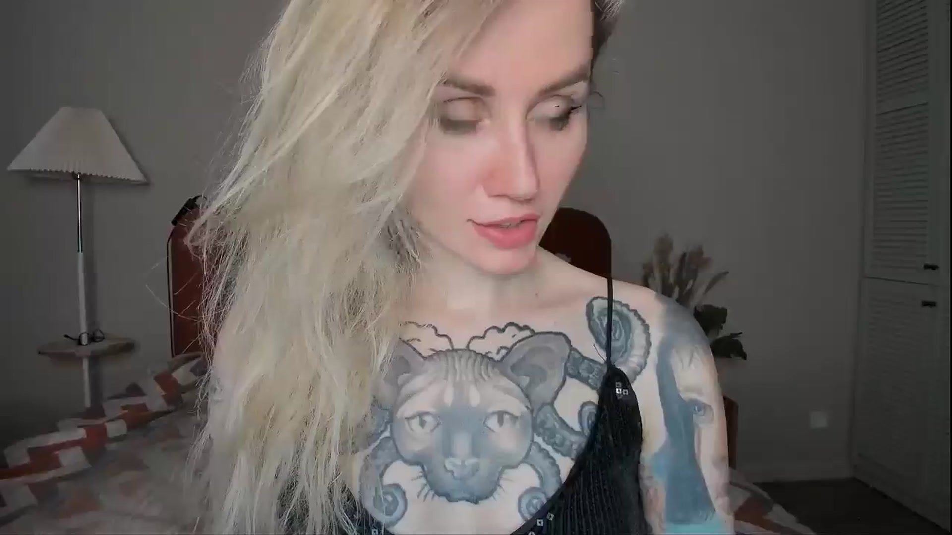 Gallery image thumbnail from Alexa_Smithhh's myfreecams stream on, 04/04/2025, 17:49 image 14 of 20