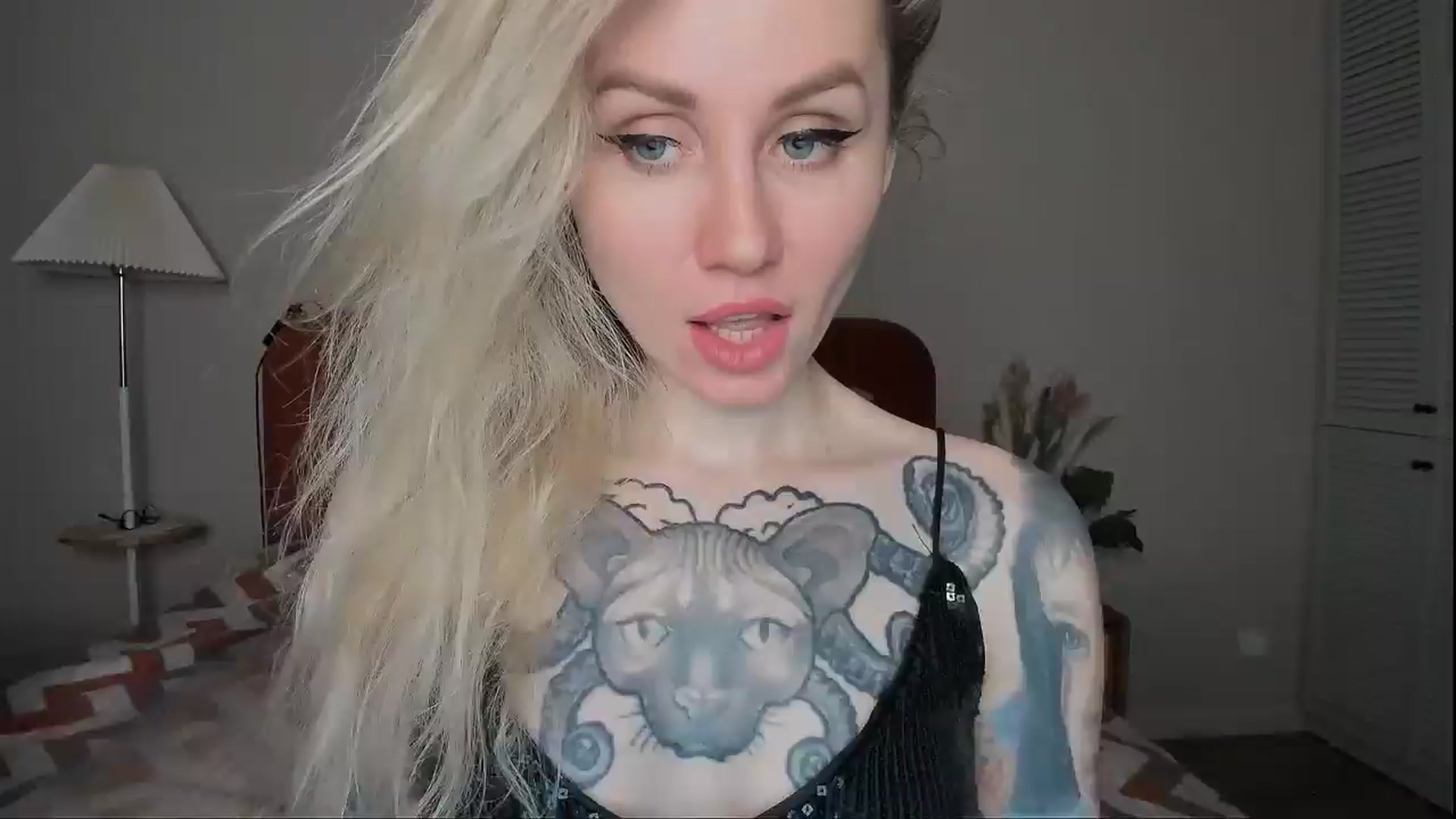 Gallery image thumbnail from Alexa_Smithhh's myfreecams stream on, 04/04/2025, 17:49 image 13 of 20