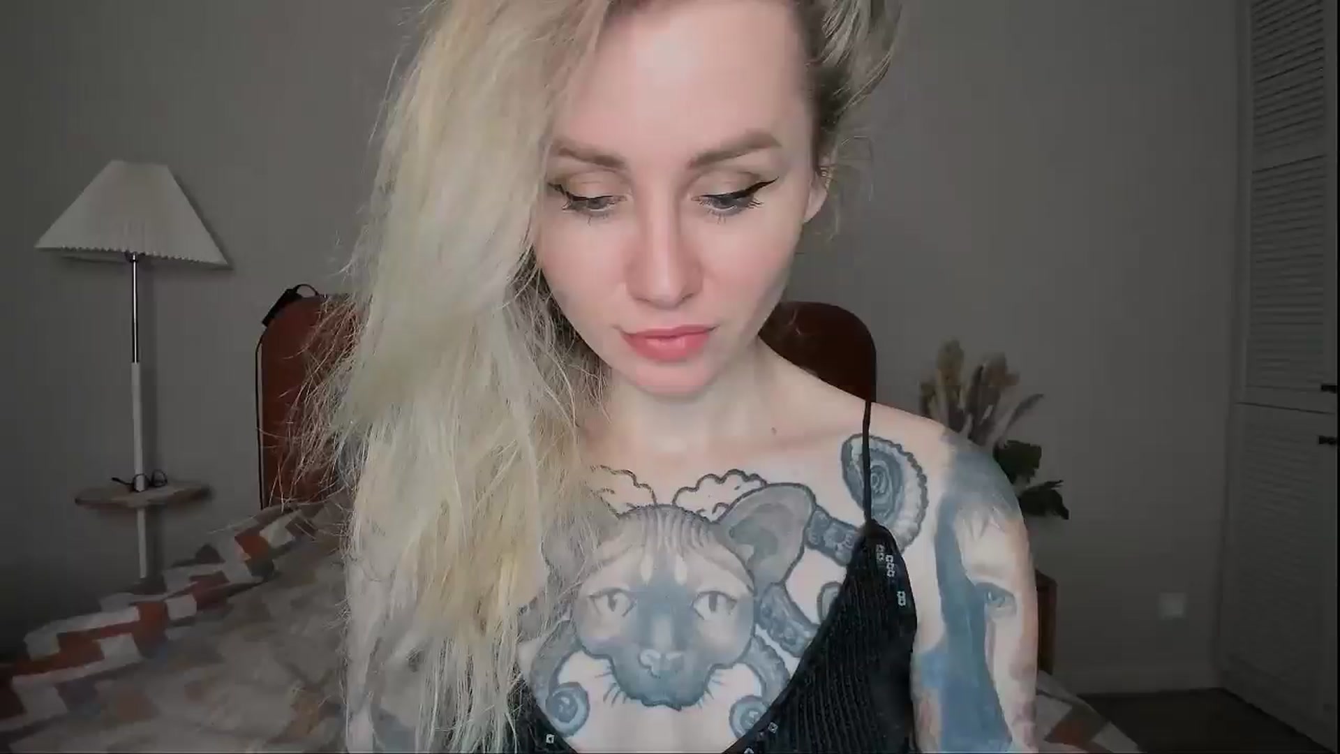 Gallery image thumbnail from Alexa_Smithhh's myfreecams stream on, 04/04/2025, 17:49 image 2 of 20