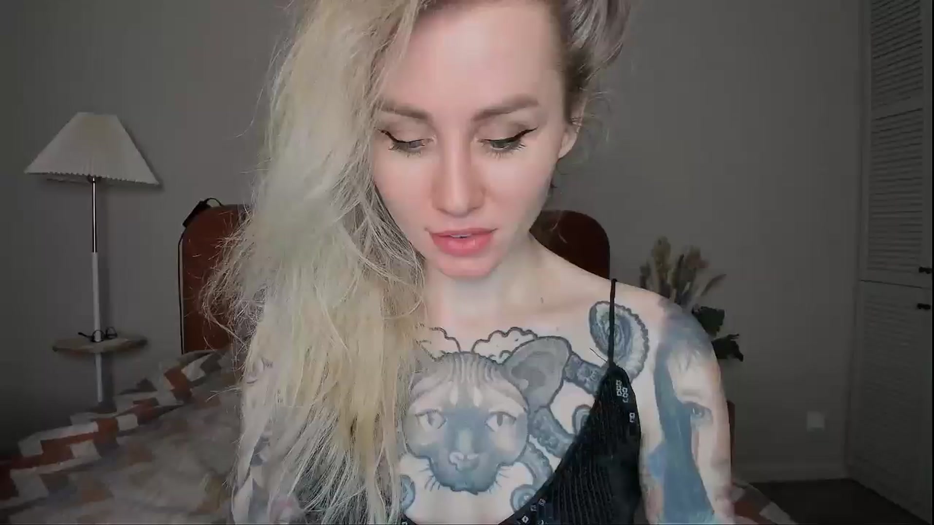 Gallery image thumbnail from Alexa_Smithhh's myfreecams stream on, 04/04/2025, 17:49 image 7 of 20