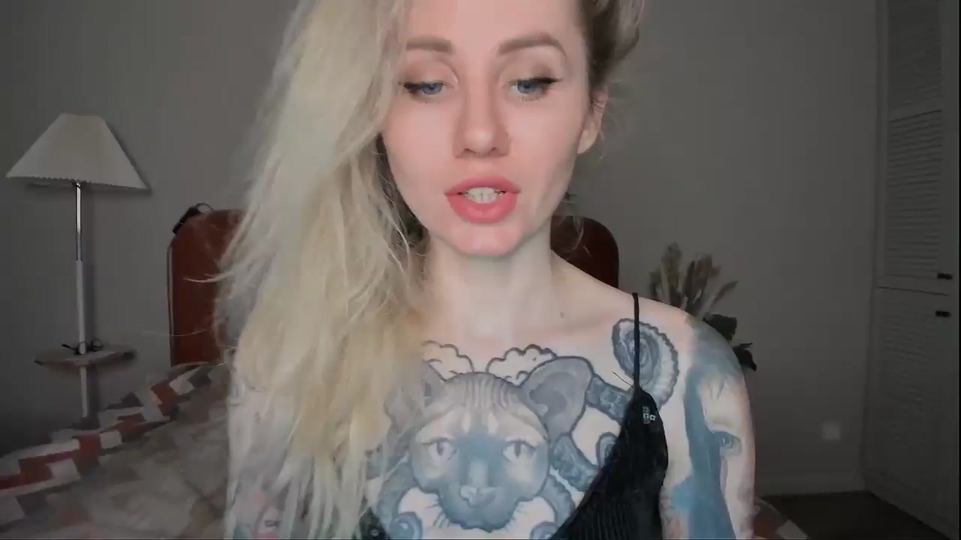 Gallery image thumbnail from Alexa_Smithhh's myfreecams stream on, 04/04/2025, 17:49 image 4 of 20