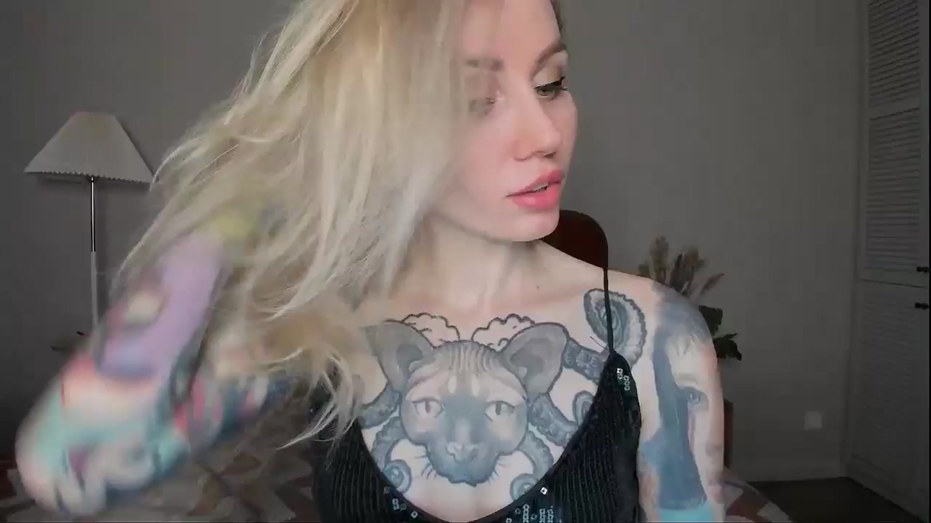Gallery image thumbnail from Alexa_Smithhh's myfreecams stream on, 04/04/2025, 17:49 image 5 of 20