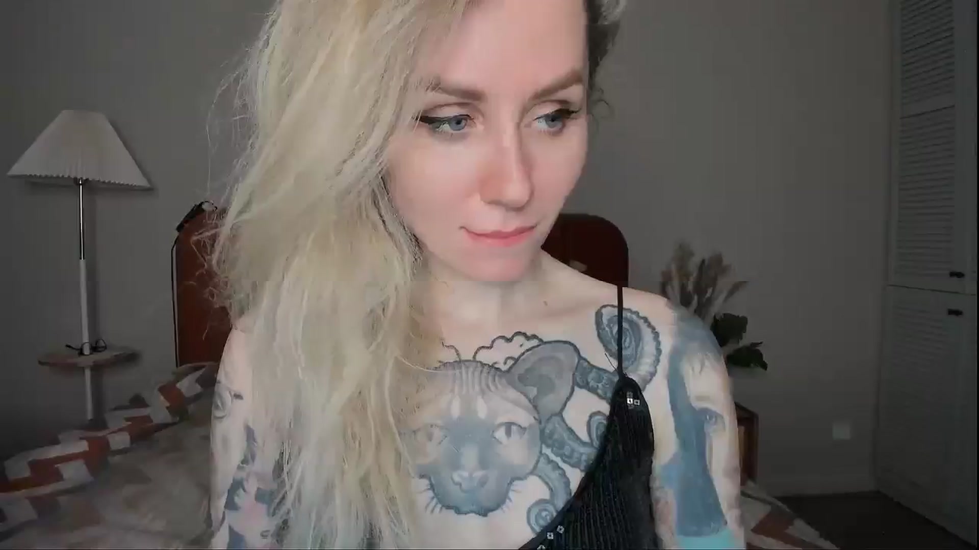 Gallery image thumbnail from Alexa_Smithhh's myfreecams stream on, 04/04/2025, 17:49 image 16 of 20