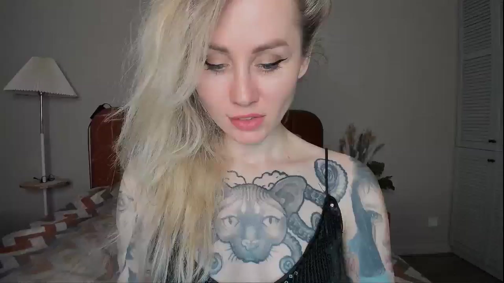 Gallery image thumbnail from Alexa_Smithhh's myfreecams stream on, 04/04/2025, 17:49 image 19 of 20