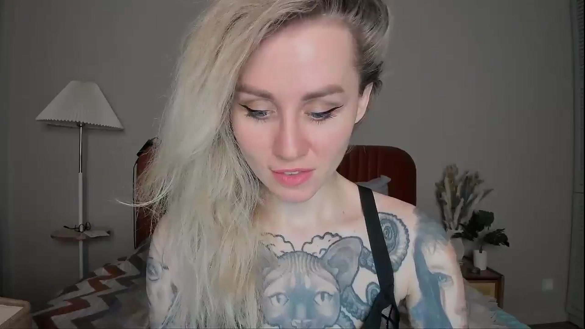 Gallery image thumbnail from Alexa_Smithhh's myfreecams stream on, 04/06/2025, 18:14 image 8 of 20