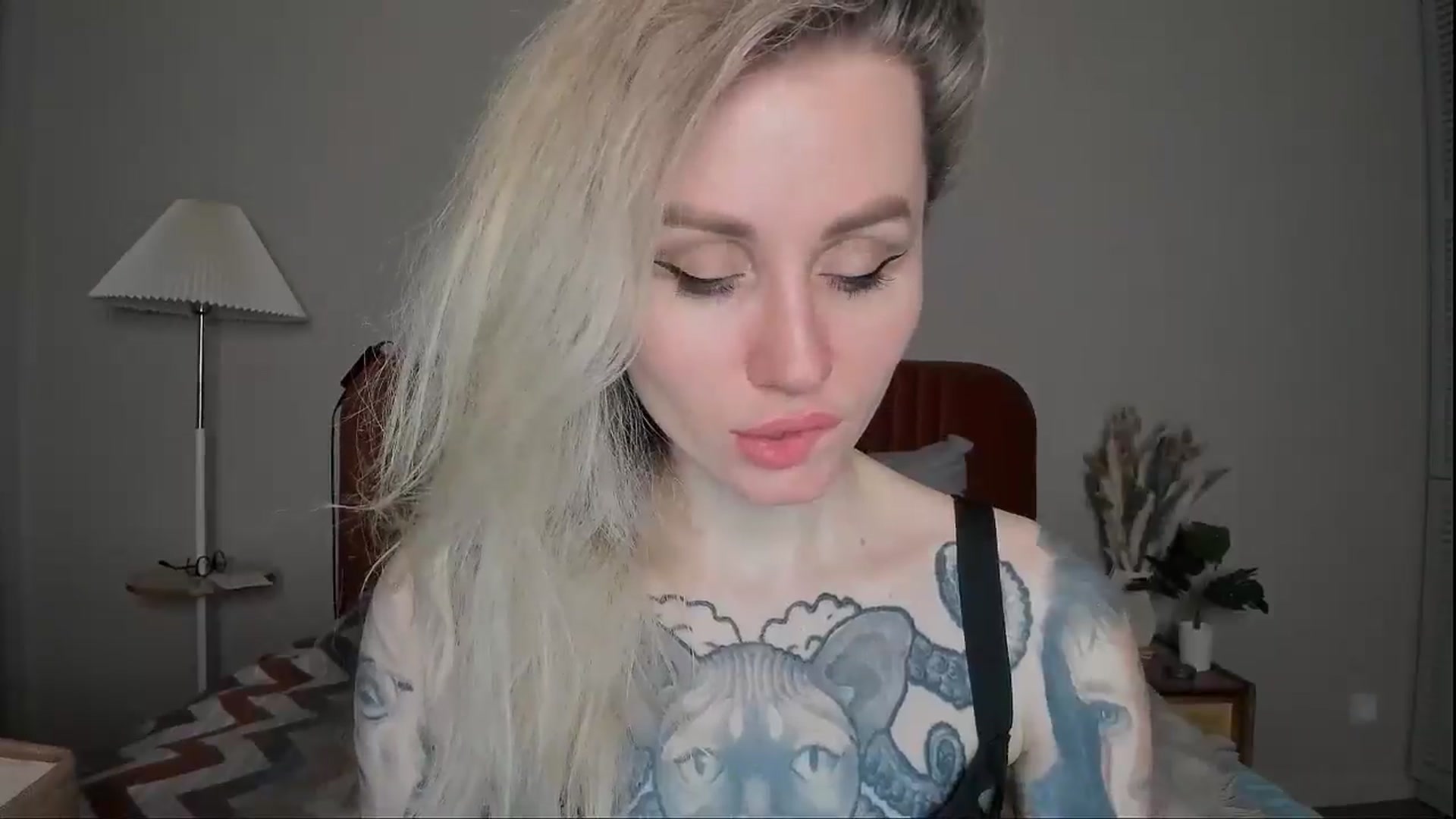 Gallery image thumbnail from Alexa_Smithhh's myfreecams stream on, 04/06/2025, 18:14 image 7 of 20