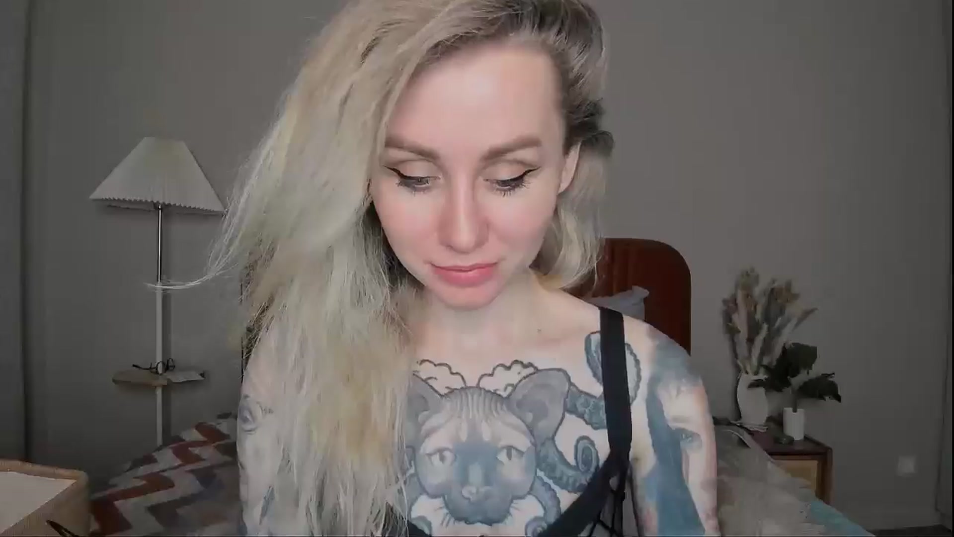 Gallery image thumbnail from Alexa_Smithhh's myfreecams stream on, 04/06/2025, 18:14 image 4 of 20