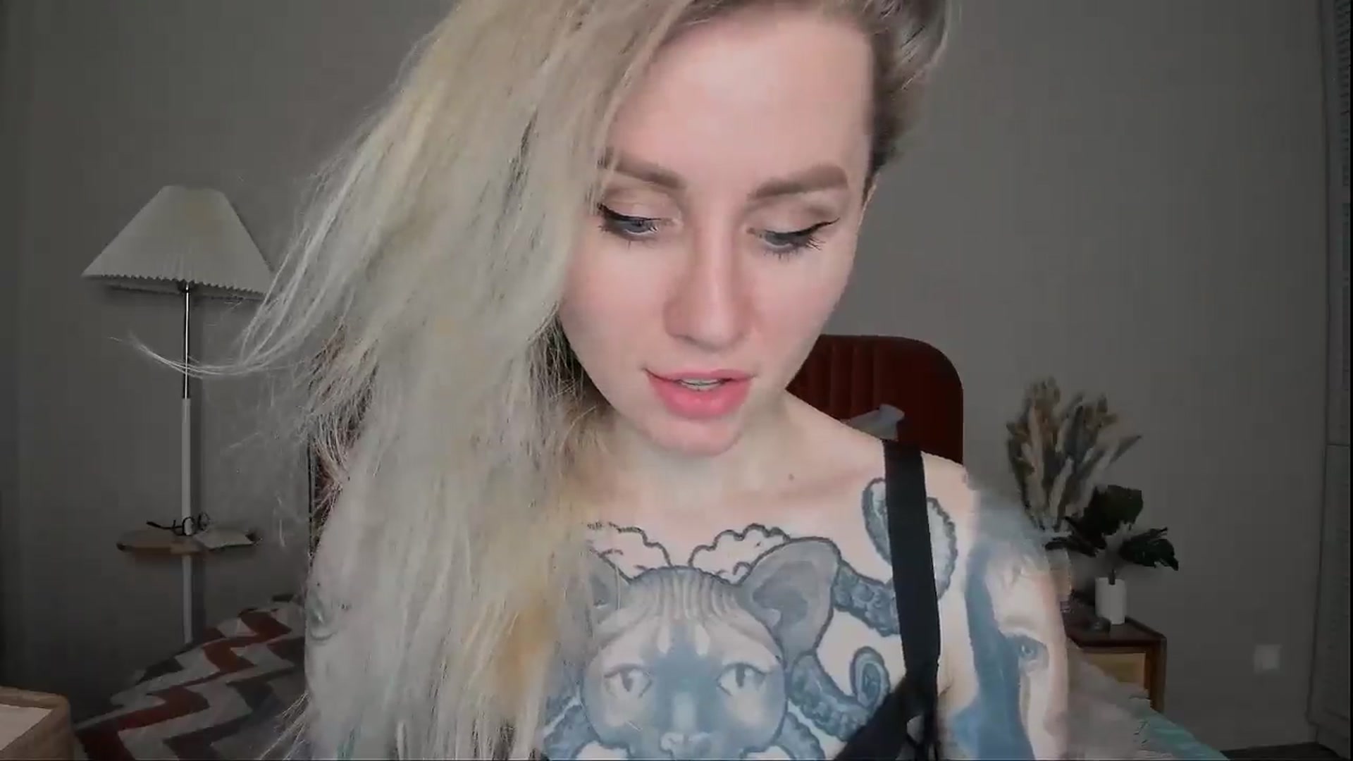 Gallery image thumbnail from Alexa_Smithhh's myfreecams stream on, 04/06/2025, 18:14 image 6 of 20