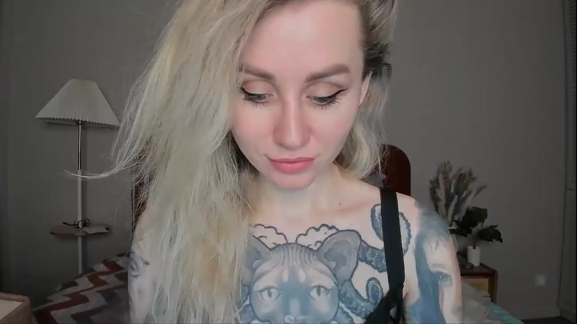 Gallery image thumbnail from Alexa_Smithhh's myfreecams stream on, 04/06/2025, 18:14 image 5 of 20