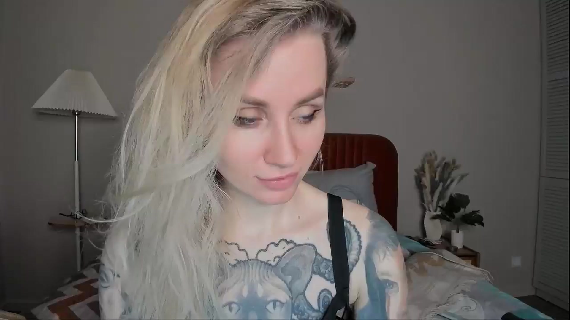 Gallery image thumbnail from Alexa_Smithhh's myfreecams stream on, 04/06/2025, 19:33 image 20 of 20