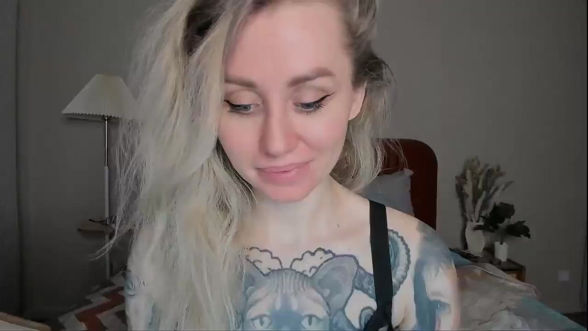 Gallery image thumbnail from Alexa_Smithhh's myfreecams stream on, 04/06/2025, 19:33 image 8 of 20