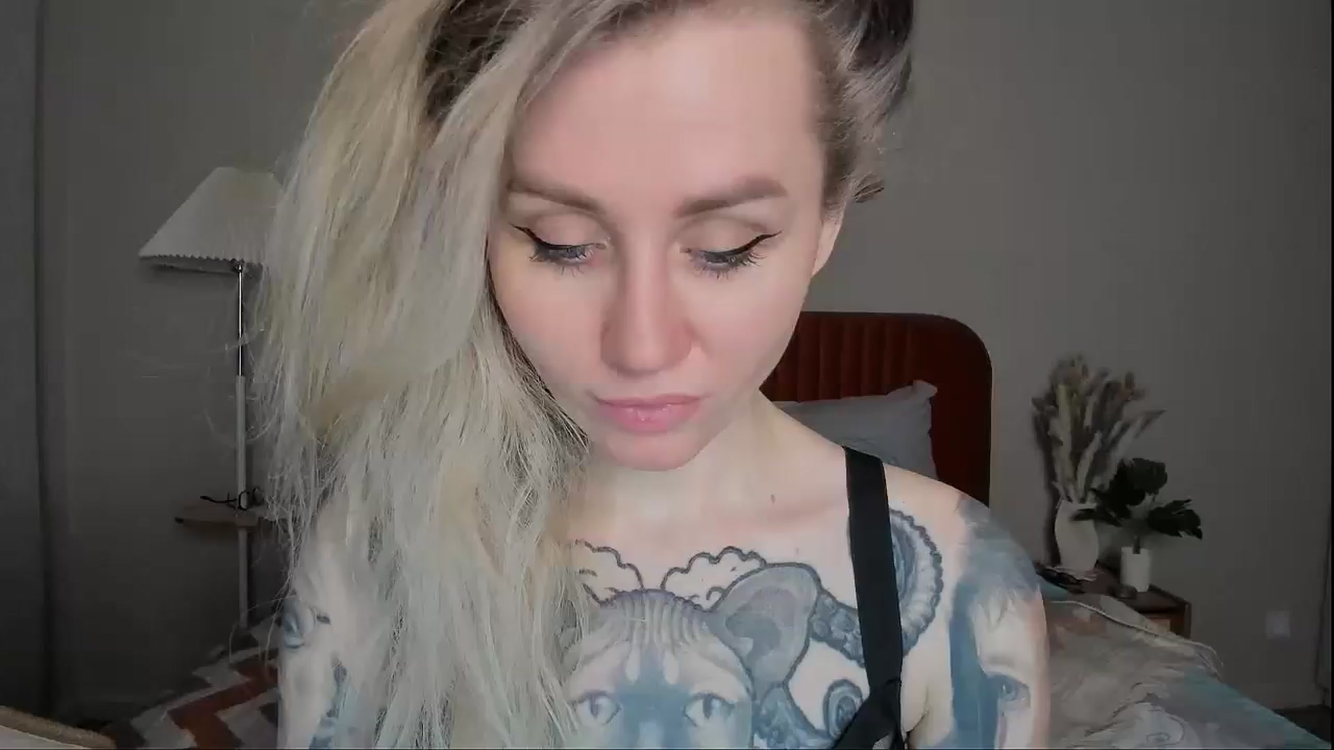 Gallery image thumbnail from Alexa_Smithhh's myfreecams stream on, 04/06/2025, 19:33 image 9 of 20
