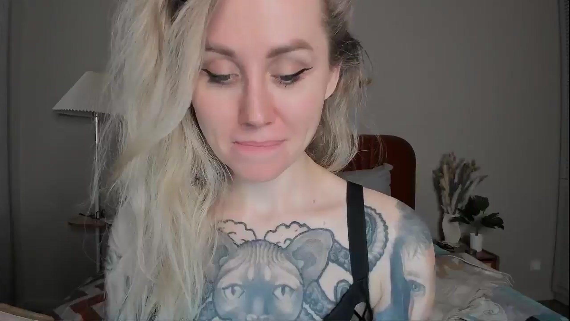 Gallery image thumbnail from Alexa_Smithhh's myfreecams stream on, 04/06/2025, 19:33 image 7 of 20