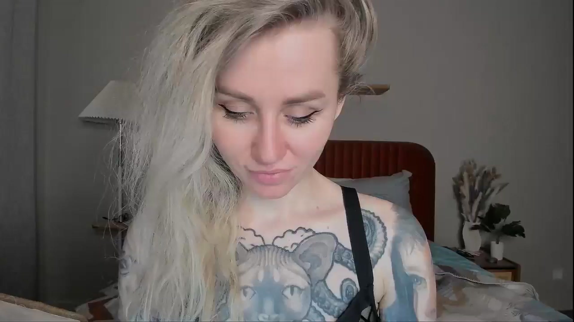 Gallery image thumbnail from Alexa_Smithhh's myfreecams stream on, 04/06/2025, 20:58 image 9 of 20
