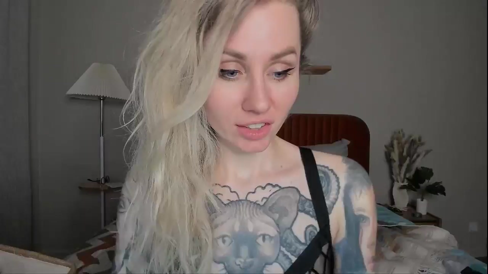 Gallery image thumbnail from Alexa_Smithhh's myfreecams stream on, 04/06/2025, 20:58 image 15 of 20