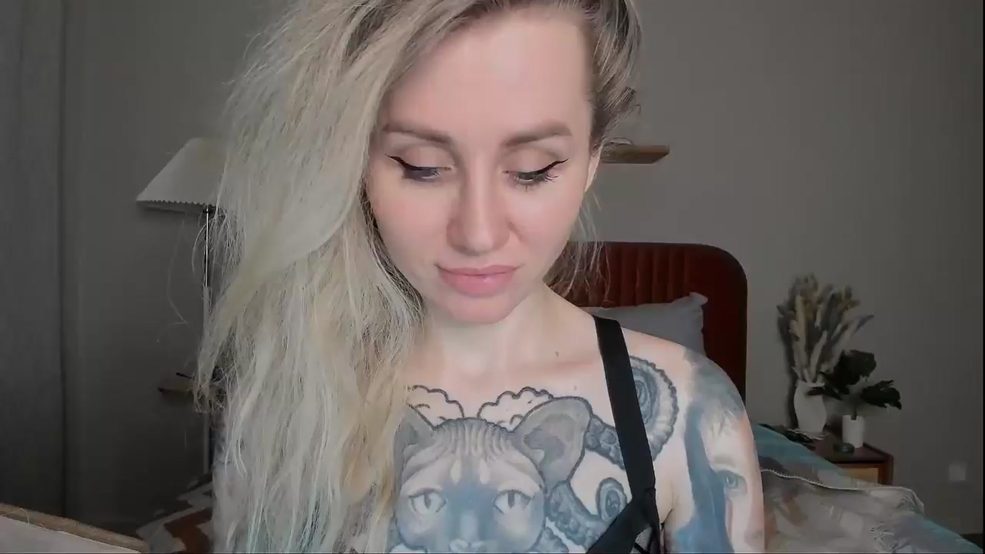 Gallery image thumbnail from Alexa_Smithhh's myfreecams stream on, 04/06/2025, 20:58 image 8 of 20