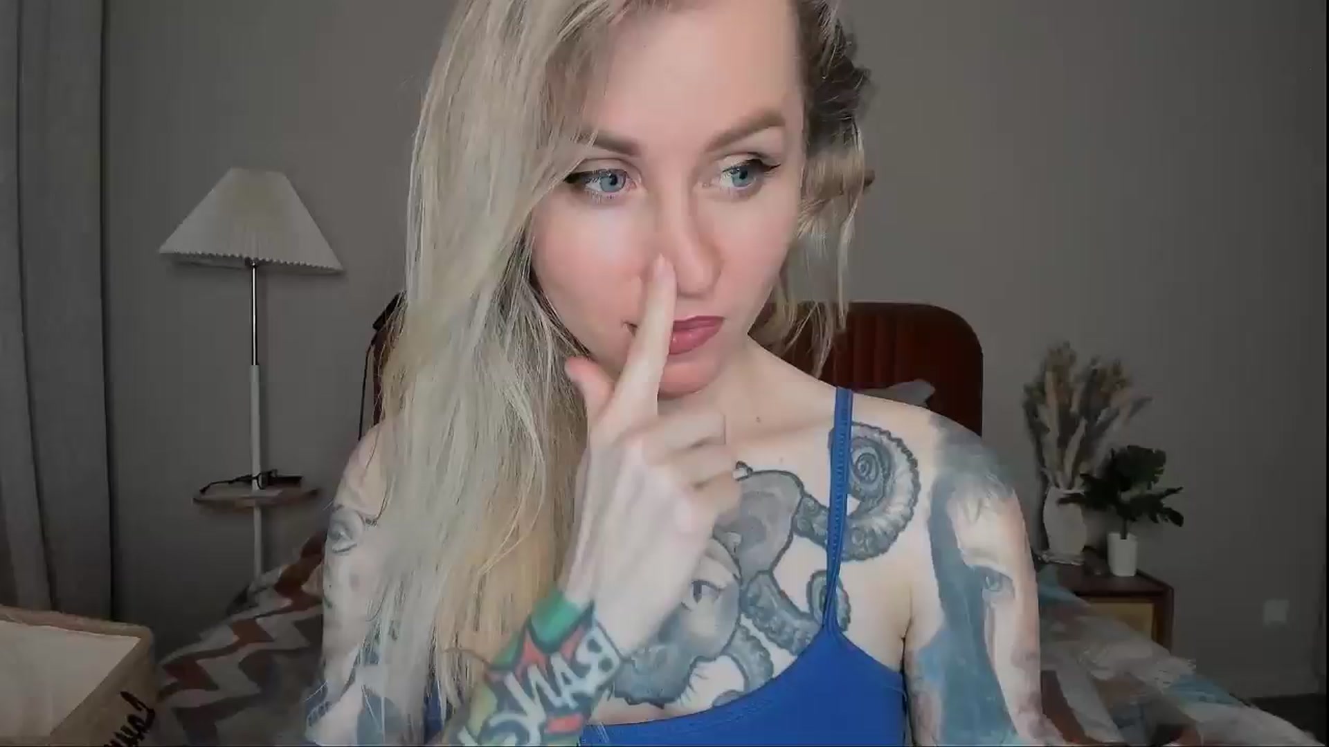 Gallery image thumbnail from Alexa_Smithhh's myfreecams stream on, 04/10/2025, 20:32 image 16 of 20