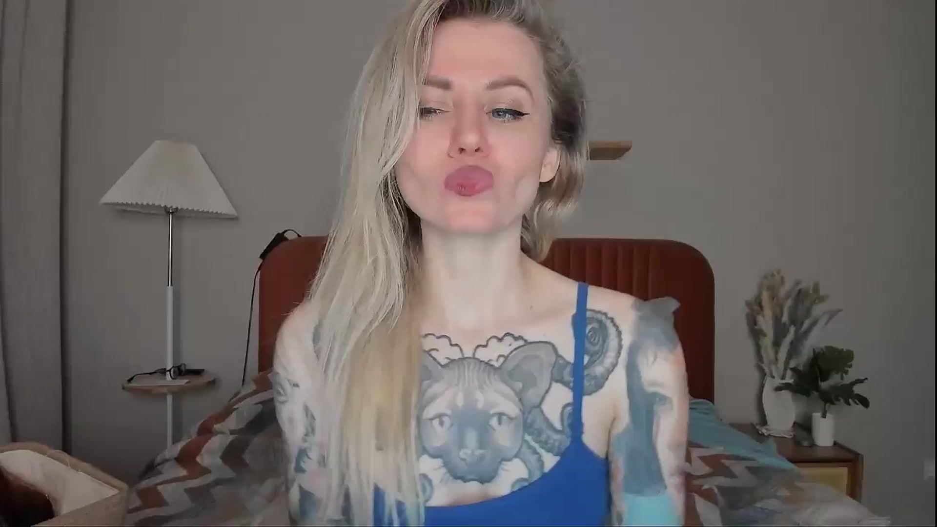 Gallery image thumbnail from Alexa_Smithhh's myfreecams stream on, 04/10/2025, 21:09 image 2 of 20