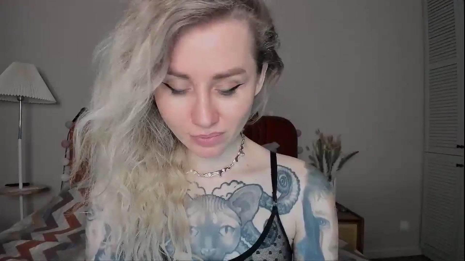 Gallery image thumbnail from Alexa_Smithhh's myfreecams stream on, 04/13/2025, 21:22 image 5 of 20