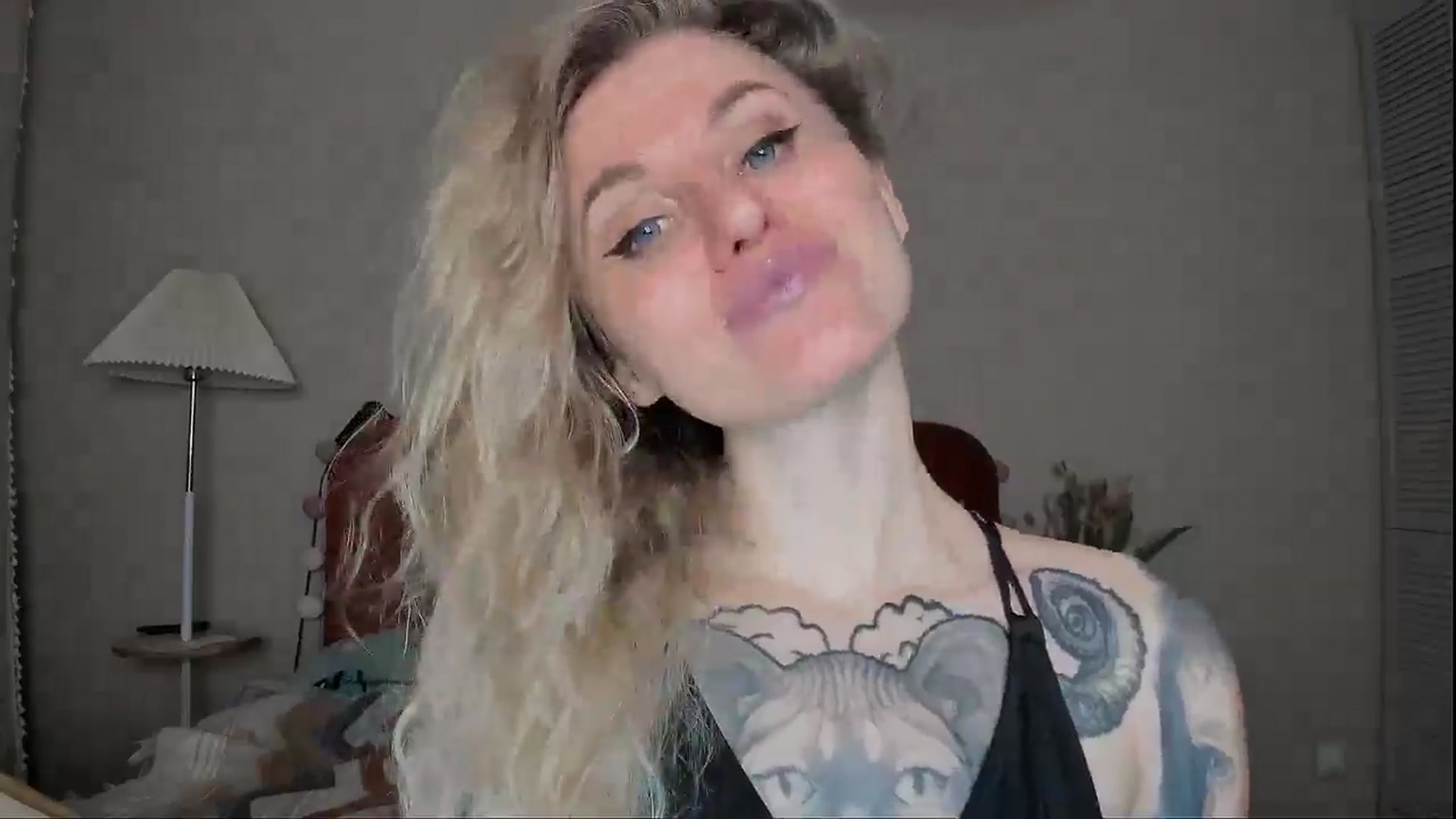 Gallery image thumbnail from Alexa_Smithhh's myfreecams stream on, 04/14/2025, 19:04 image 4 of 20