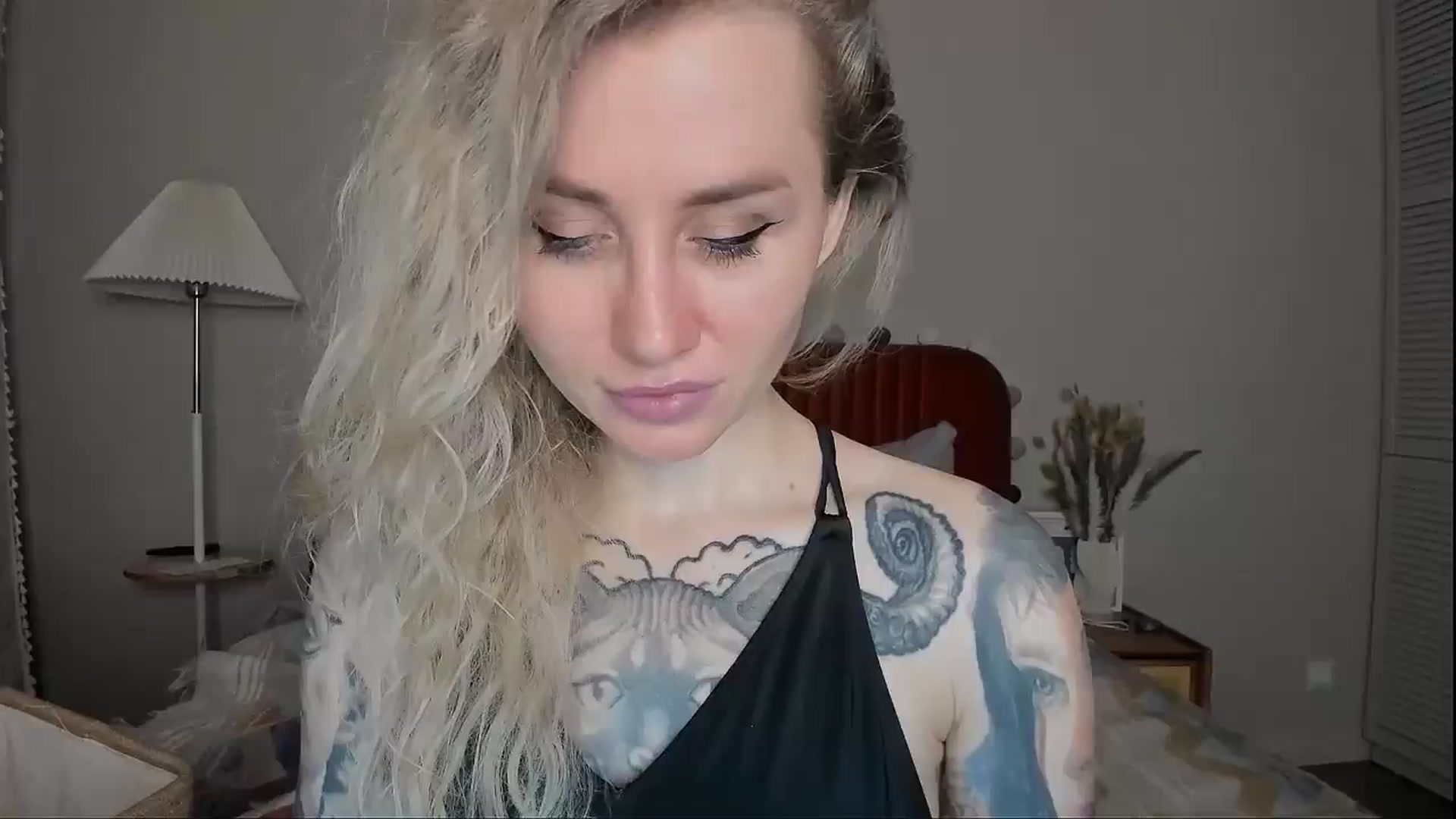 Gallery image thumbnail from Alexa_Smithhh's myfreecams stream on, 04/14/2025, 19:04 image 18 of 20