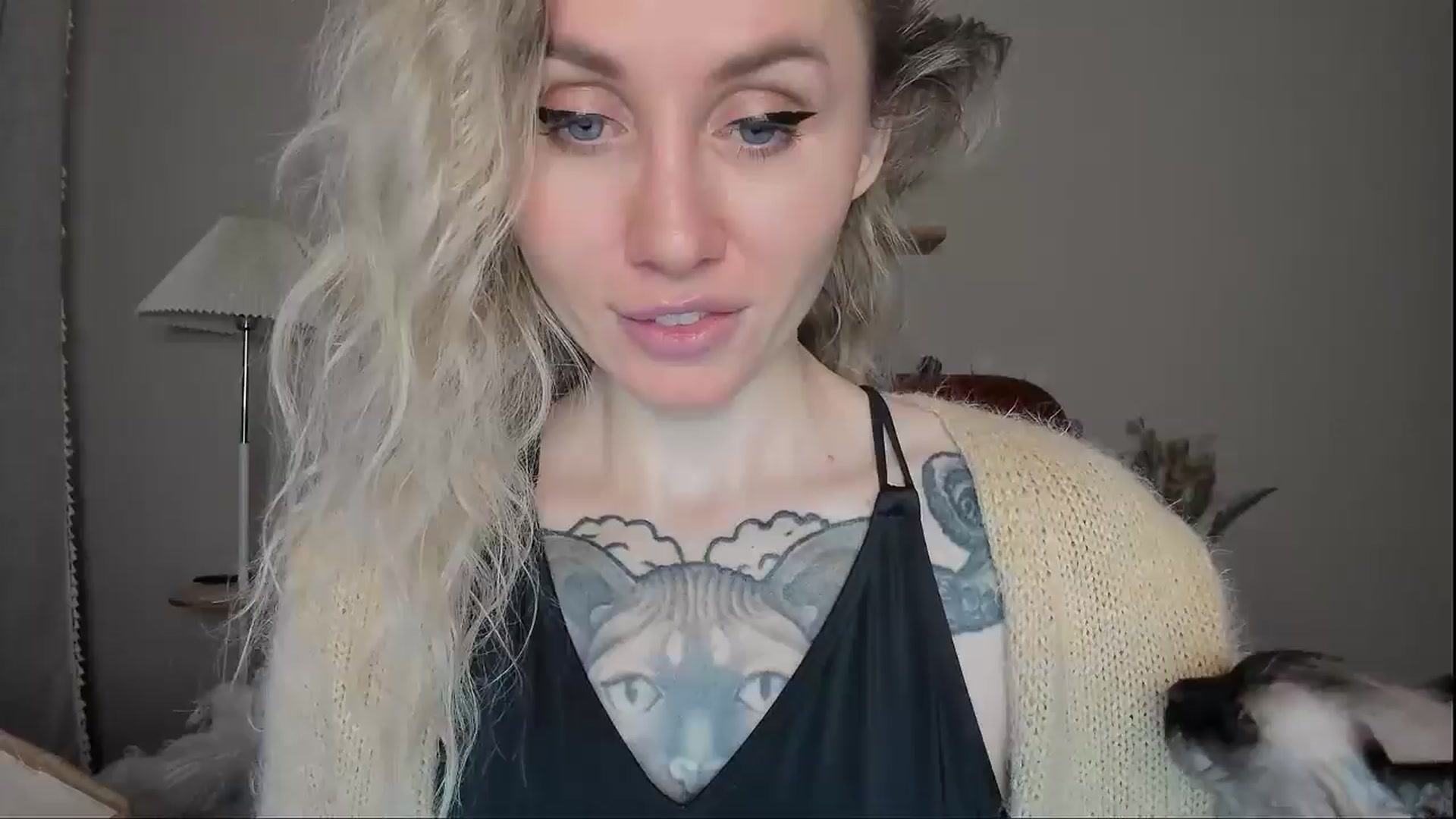 Gallery image thumbnail from Alexa_Smithhh's myfreecams stream on, 04/14/2025, 20:25 image 4 of 20