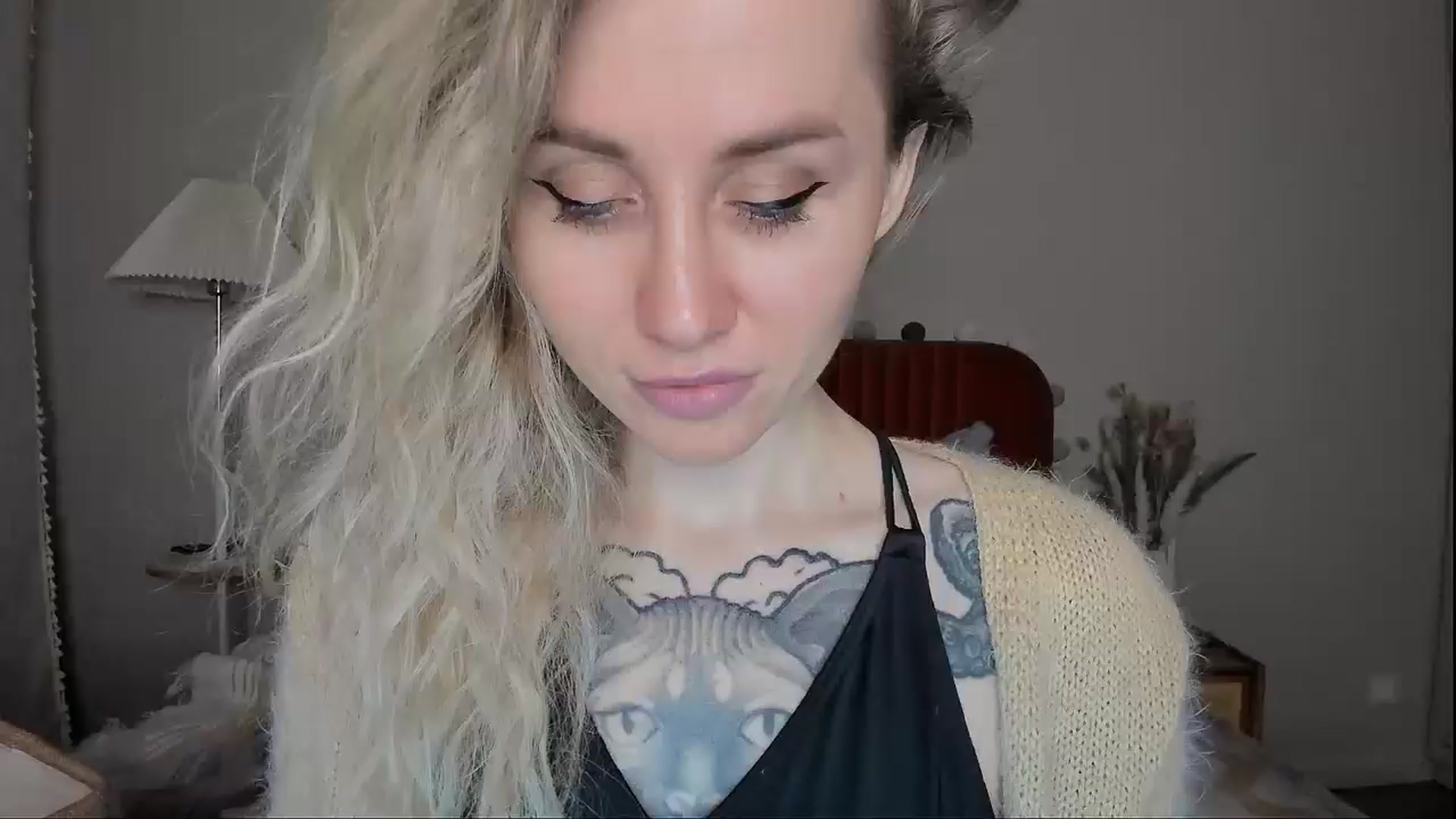 Gallery image thumbnail from Alexa_Smithhh's myfreecams stream on, 04/14/2025, 20:25 image 9 of 20