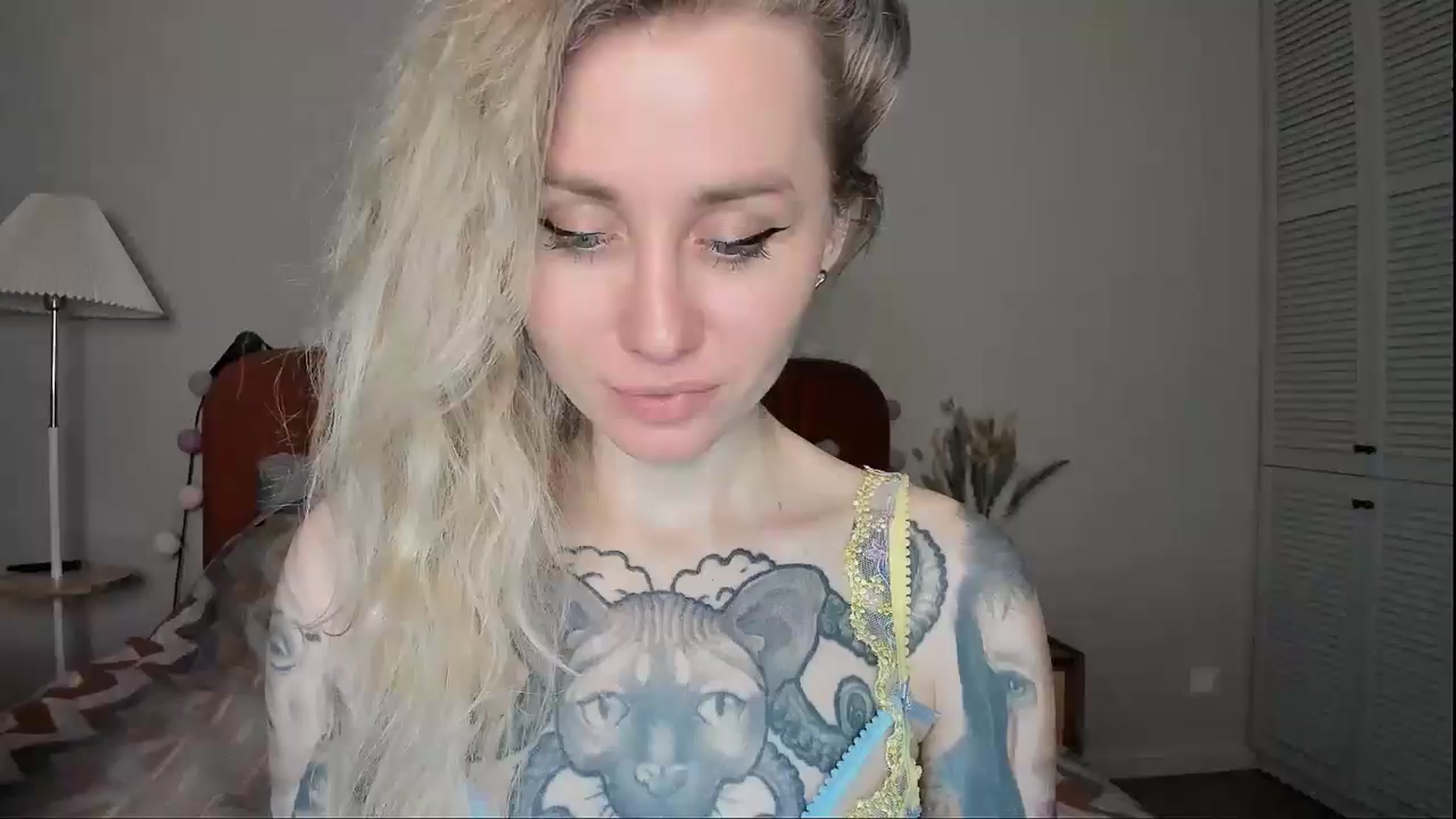 Gallery image thumbnail from Alexa_Smithhh's myfreecams stream on, 04/15/2025, 20:09 image 4 of 20