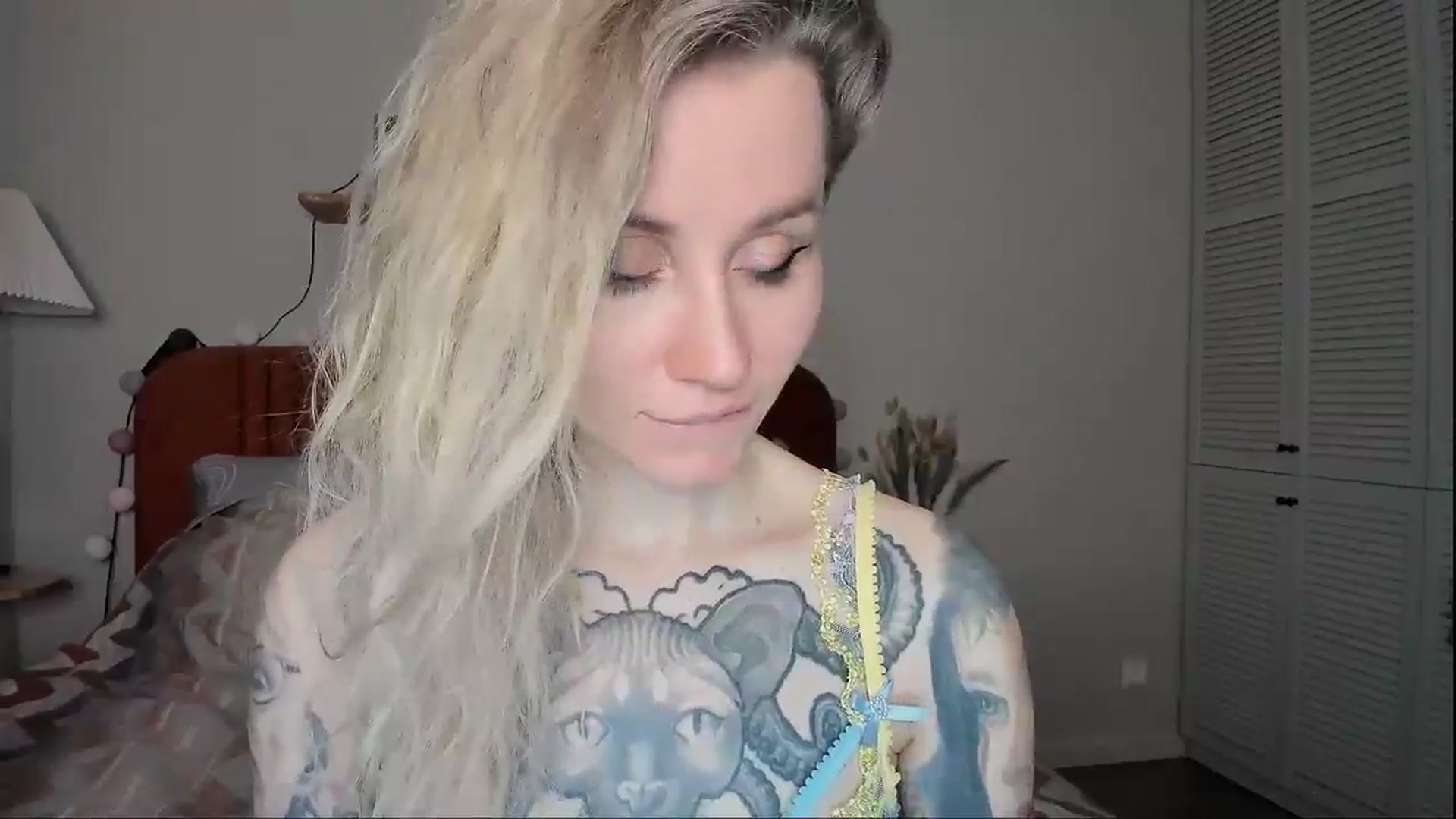 Gallery image thumbnail from Alexa_Smithhh's myfreecams stream on, 04/15/2025, 20:09 image 13 of 20