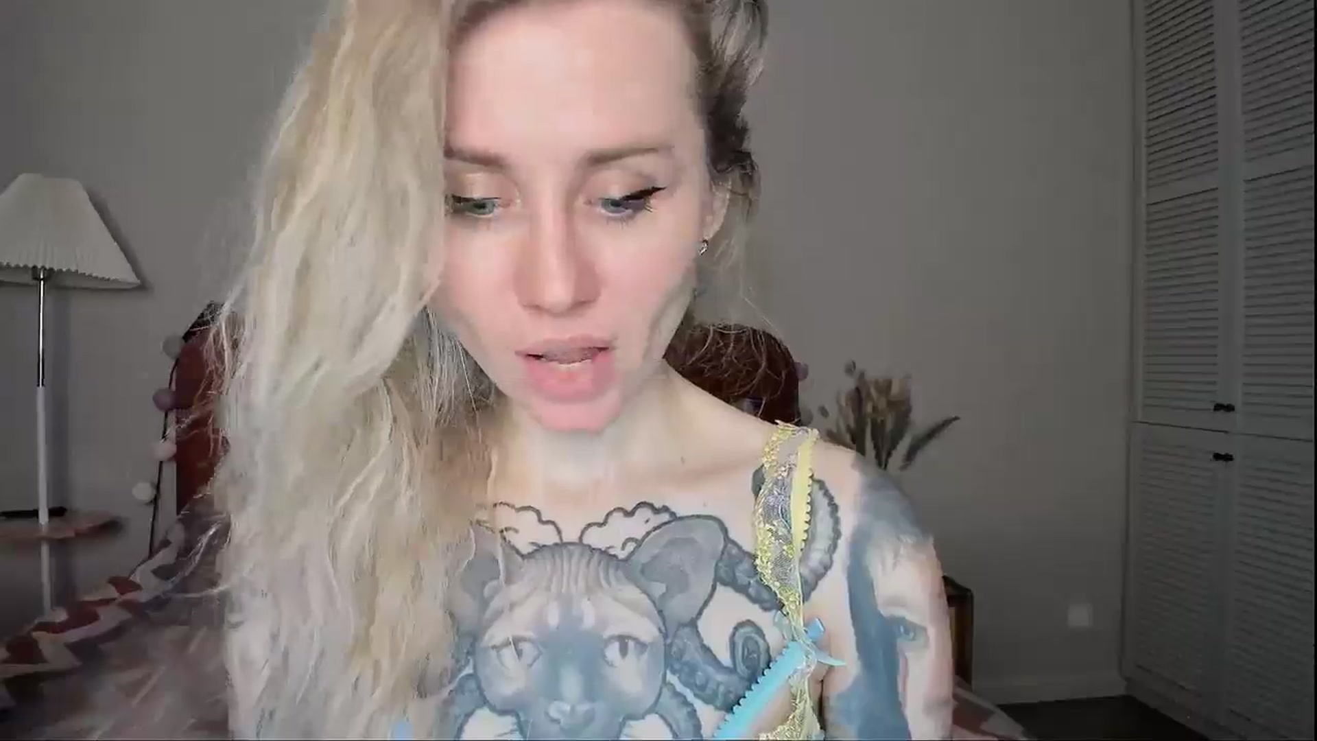Gallery image thumbnail from Alexa_Smithhh's myfreecams stream on, 04/15/2025, 20:09 image 7 of 20