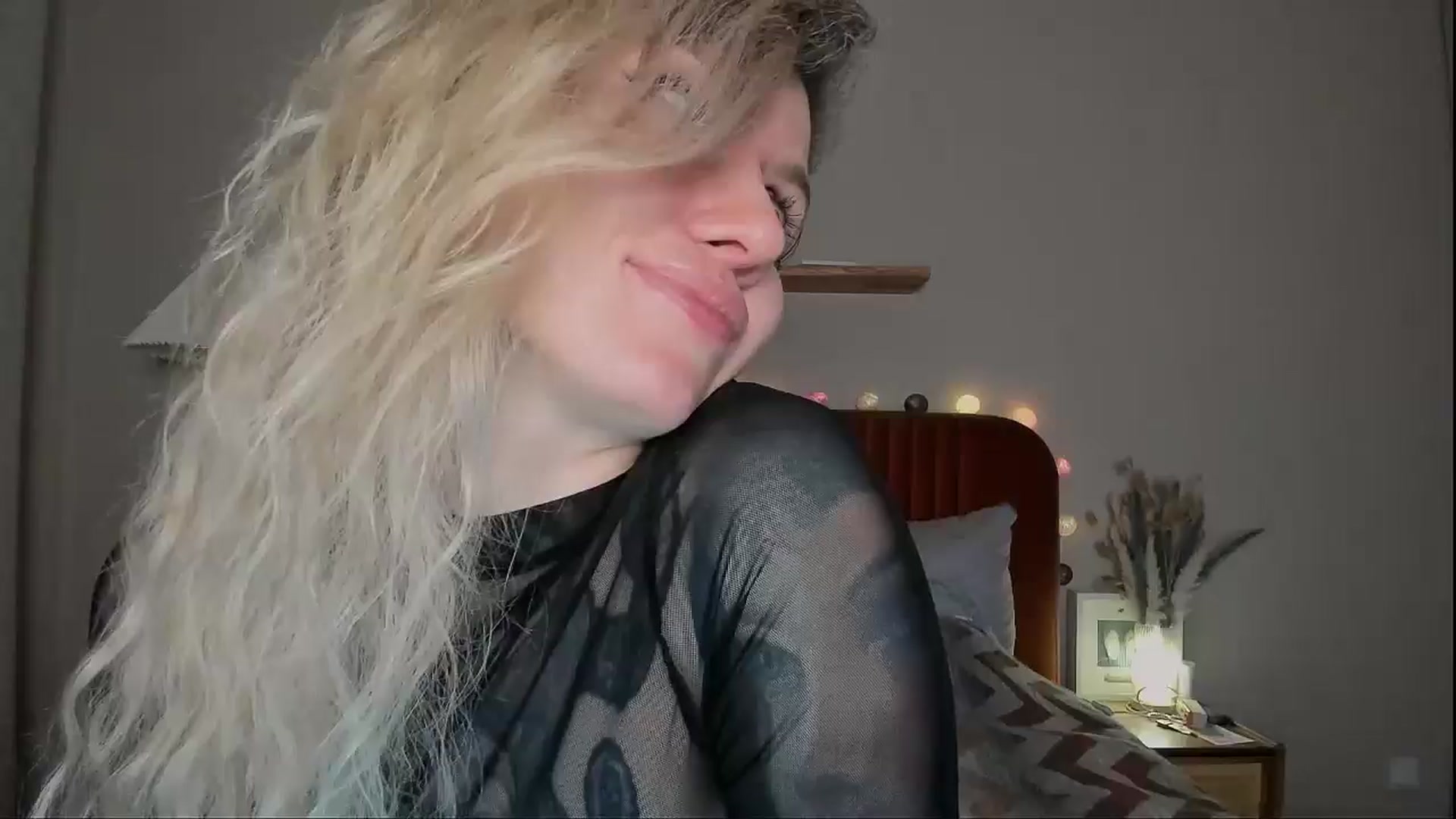 Gallery image thumbnail from Alexa_Smithhh's myfreecams stream on, 04/21/2025, 20:00 image 10 of 20