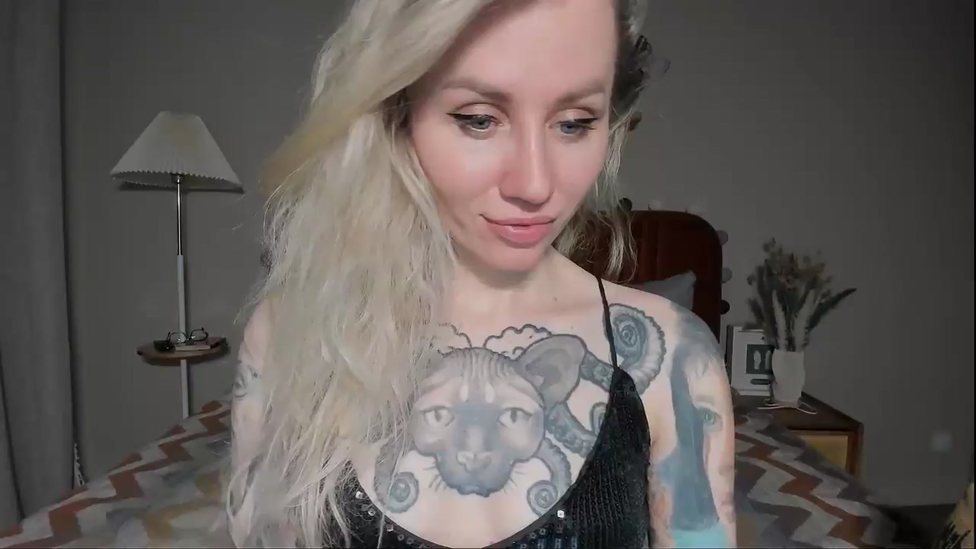 Gallery image thumbnail from Alexa_Smithhh's myfreecams stream on, 04/28/2025, 20:09 image 12 of 20