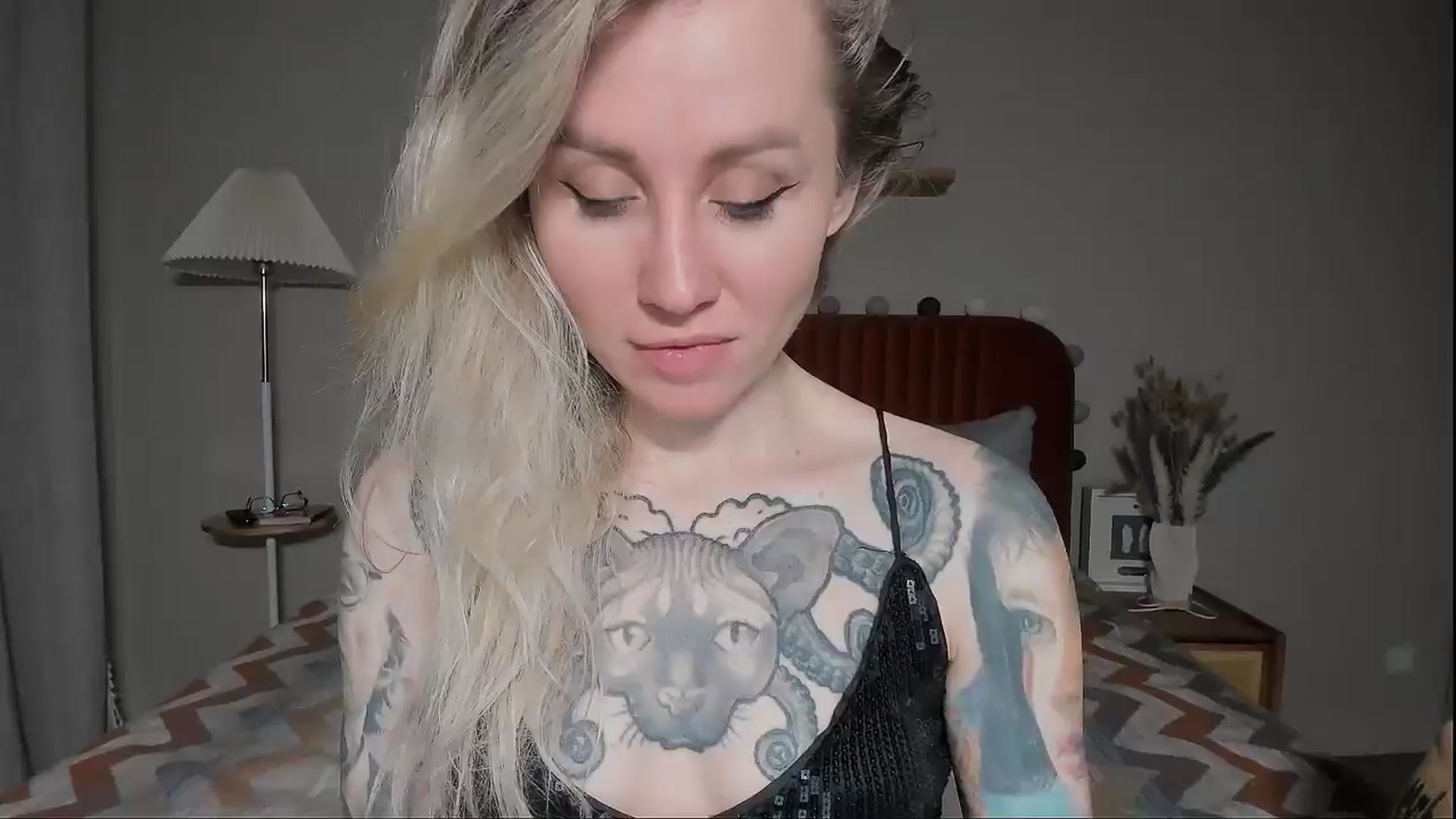 Gallery image thumbnail from Alexa_Smithhh's myfreecams stream on, 04/28/2025, 20:09 image 15 of 20