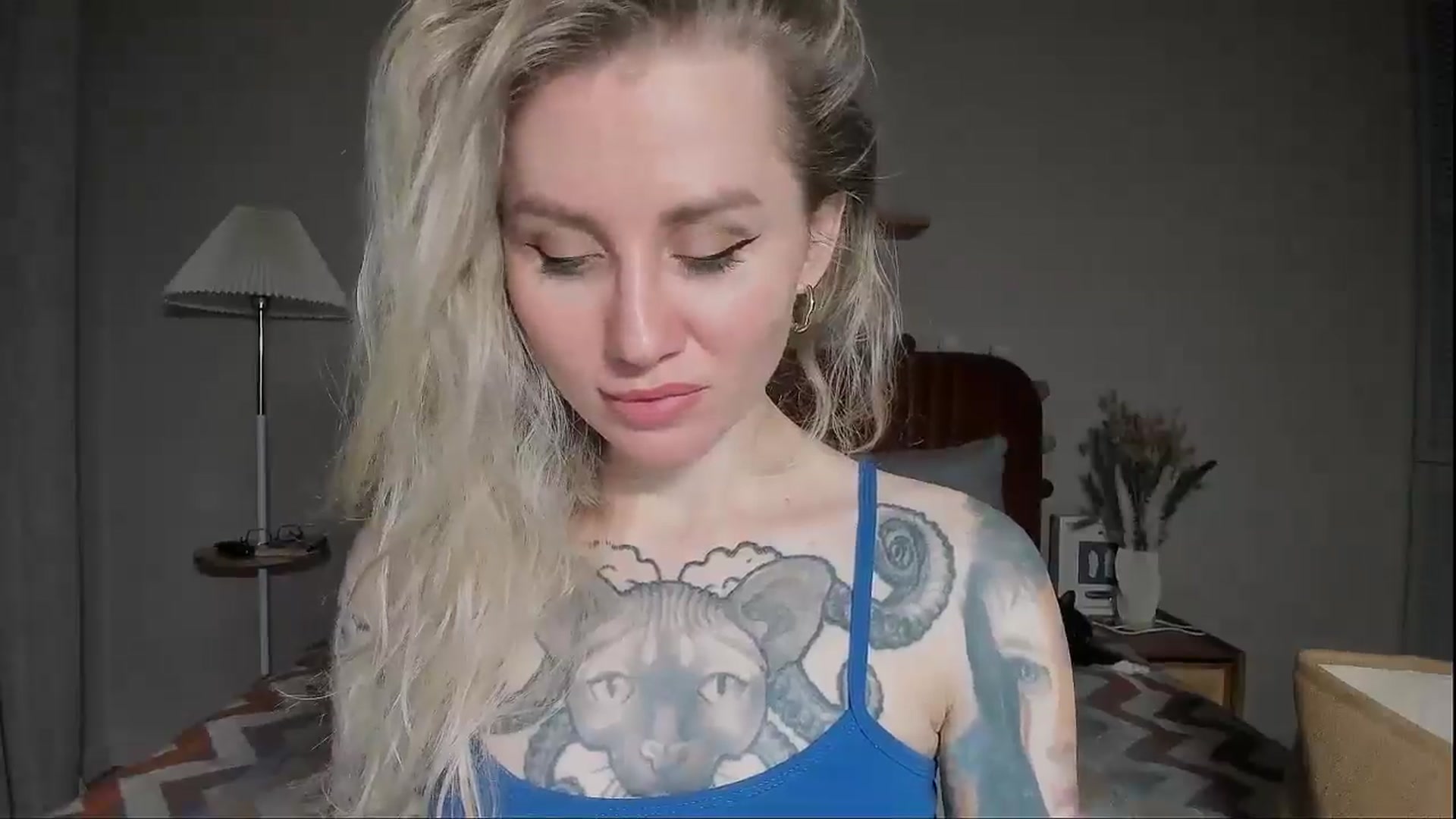Gallery image thumbnail from Alexa_Smithhh's myfreecams stream on, 04/29/2025, 19:17 image 7 of 20