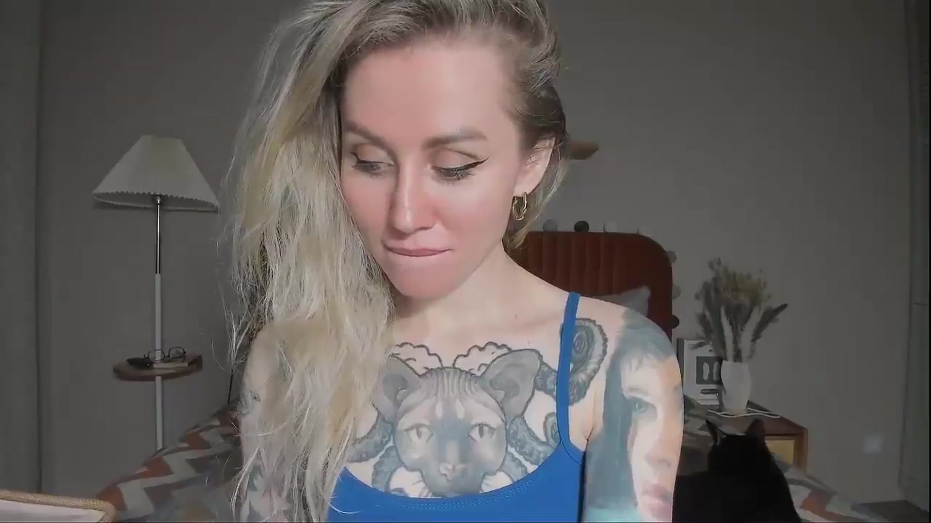 Gallery image thumbnail from Alexa_Smithhh's myfreecams stream on, 04/29/2025, 19:17 image 18 of 20