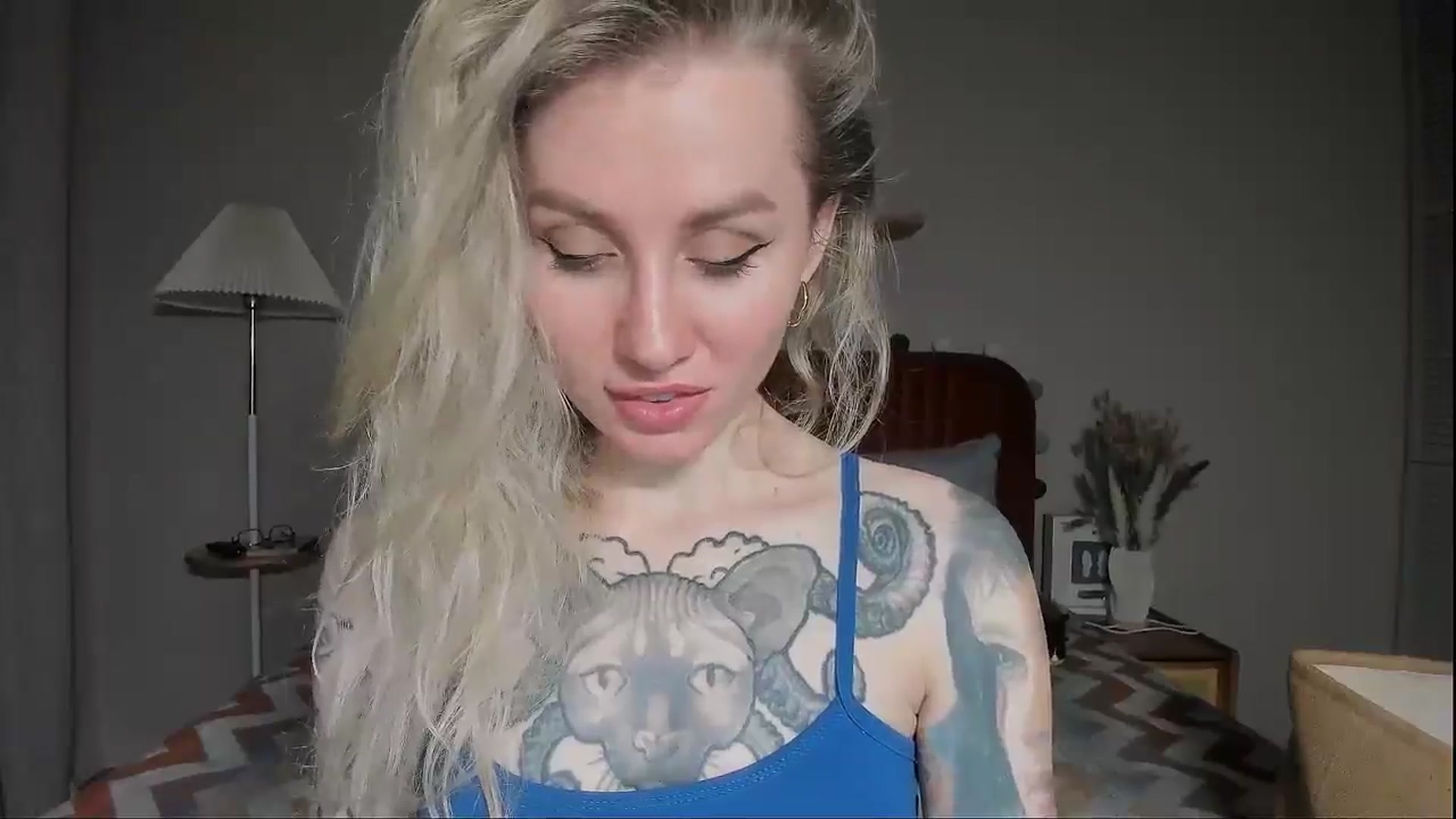 Gallery image thumbnail from Alexa_Smithhh's myfreecams stream on, 04/29/2025, 19:17 image 5 of 20