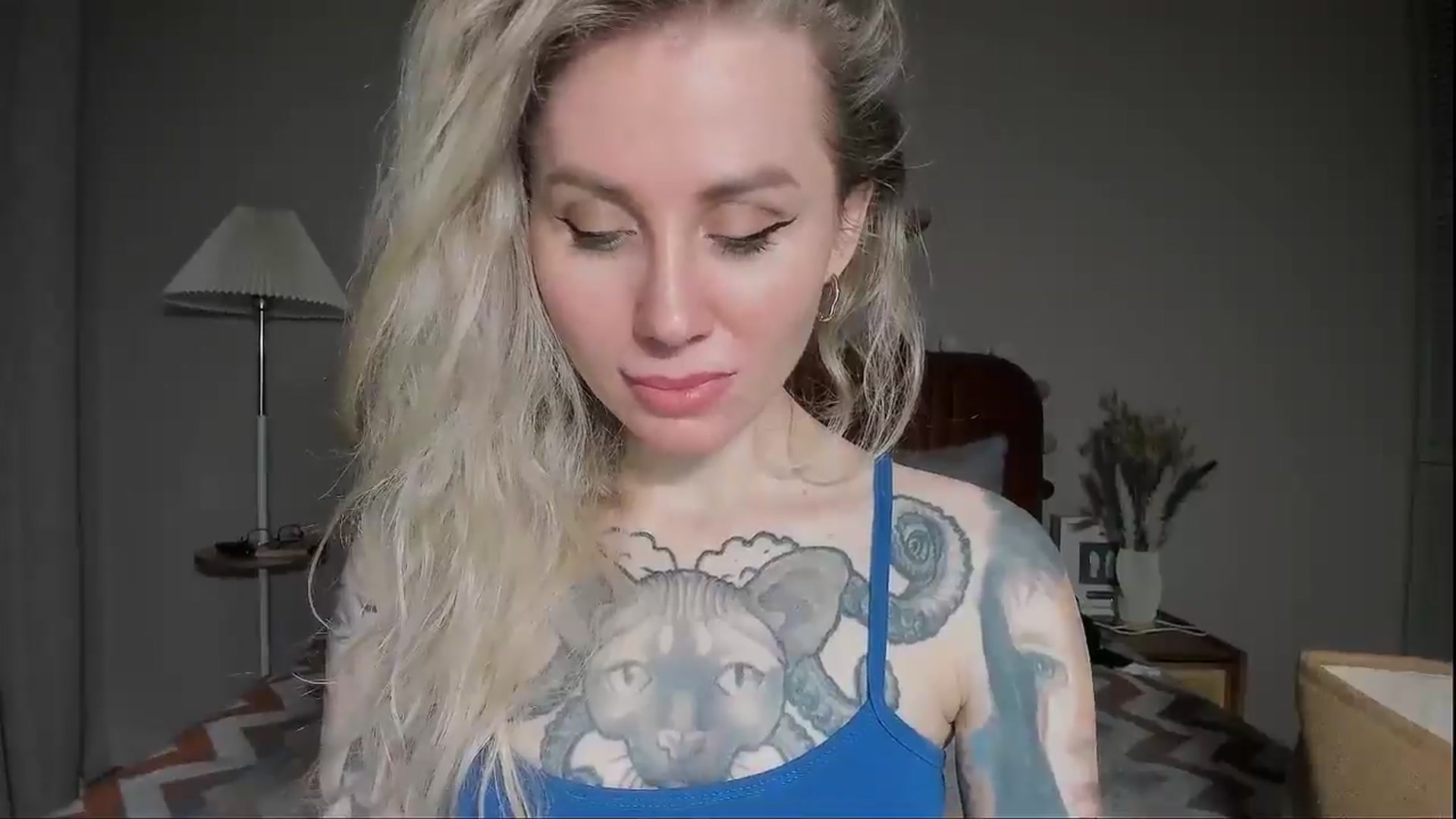 Gallery image thumbnail from Alexa_Smithhh's myfreecams stream on, 04/29/2025, 19:17 image 6 of 20