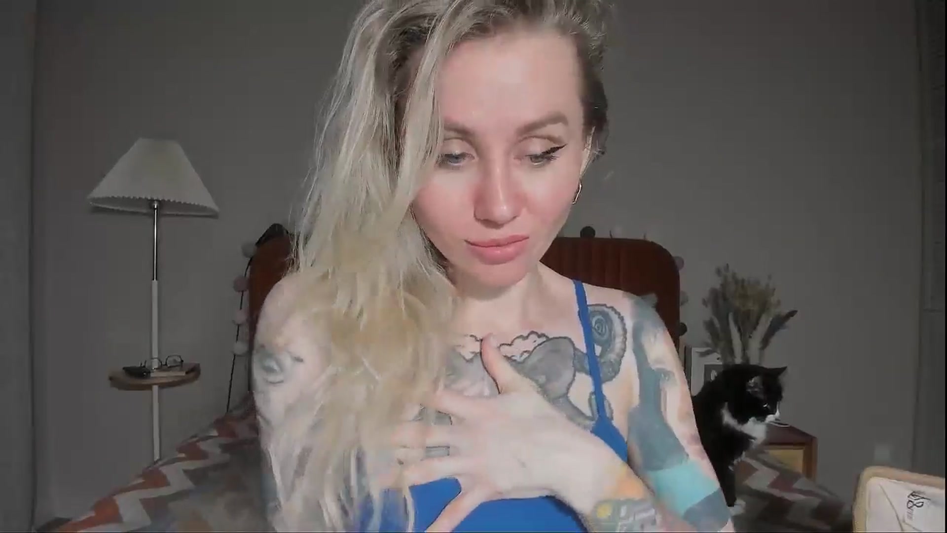 Gallery image thumbnail from Alexa_Smithhh's myfreecams stream on, 04/29/2025, 19:17 image 17 of 20