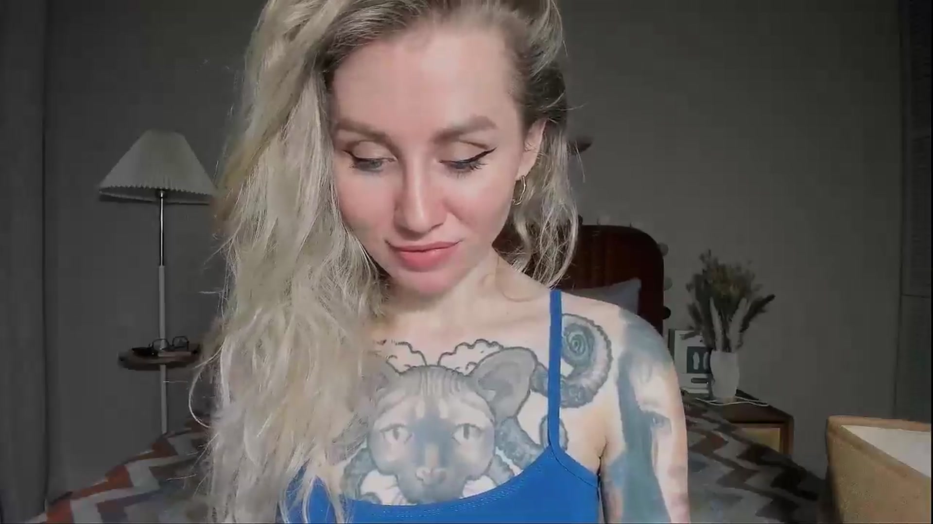 Gallery image thumbnail from Alexa_Smithhh's myfreecams stream on, 04/29/2025, 19:17 image 4 of 20