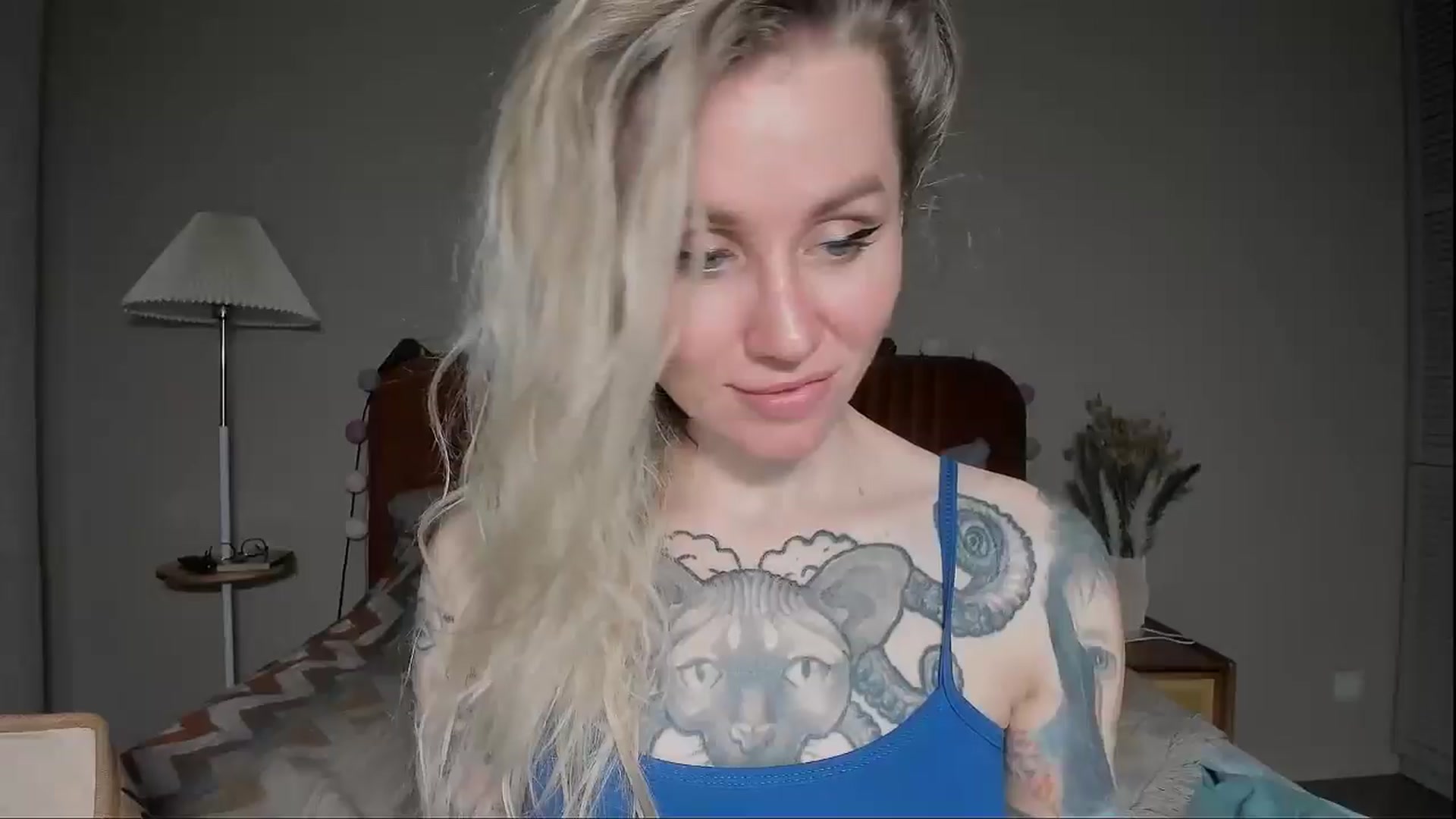 Gallery image thumbnail from Alexa_Smithhh's myfreecams stream on, 04/29/2025, 20:06 image 17 of 20