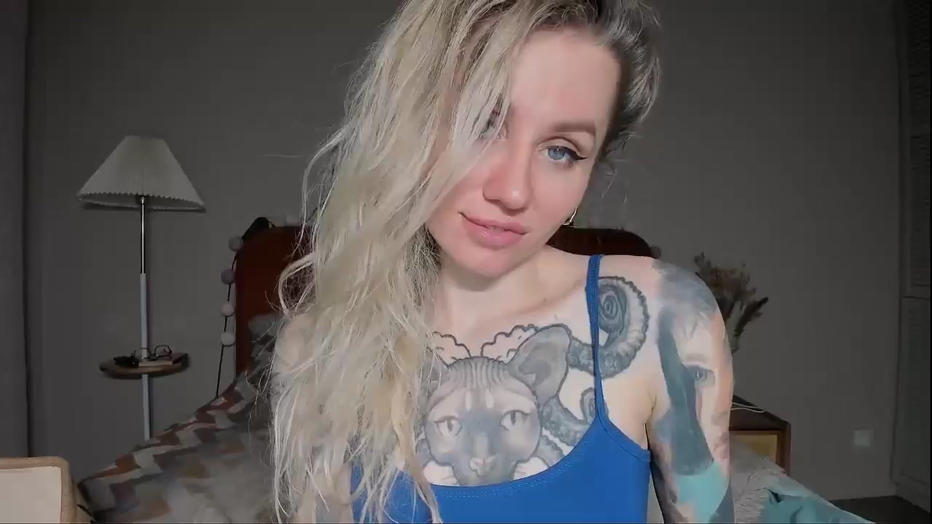 Gallery image thumbnail from Alexa_Smithhh's myfreecams stream on, 04/29/2025, 20:06 image 16 of 20