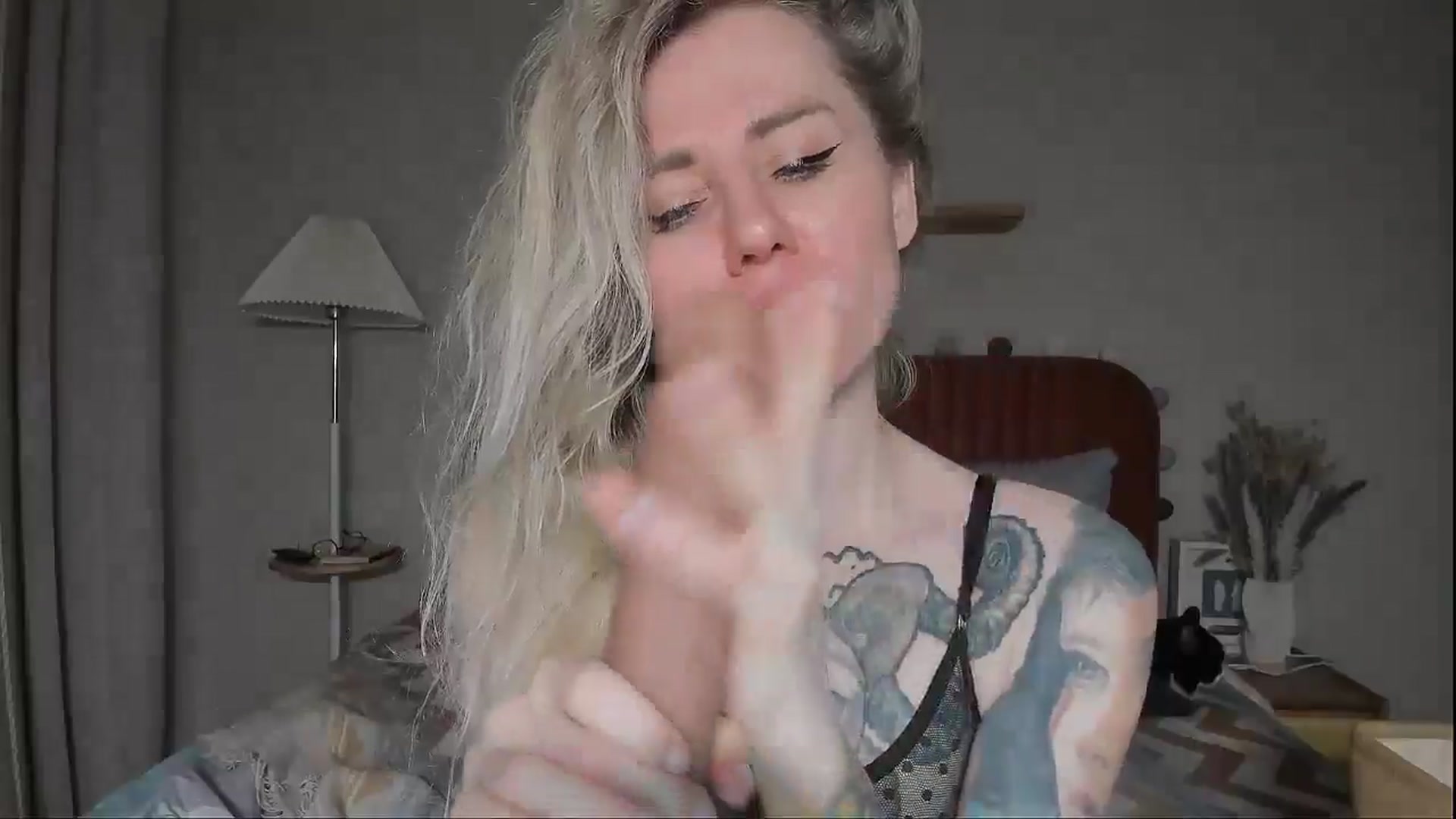 Gallery image thumbnail from Alexa_Smithhh's myfreecams stream on, 05/01/2025, 21:07 image 19 of 20