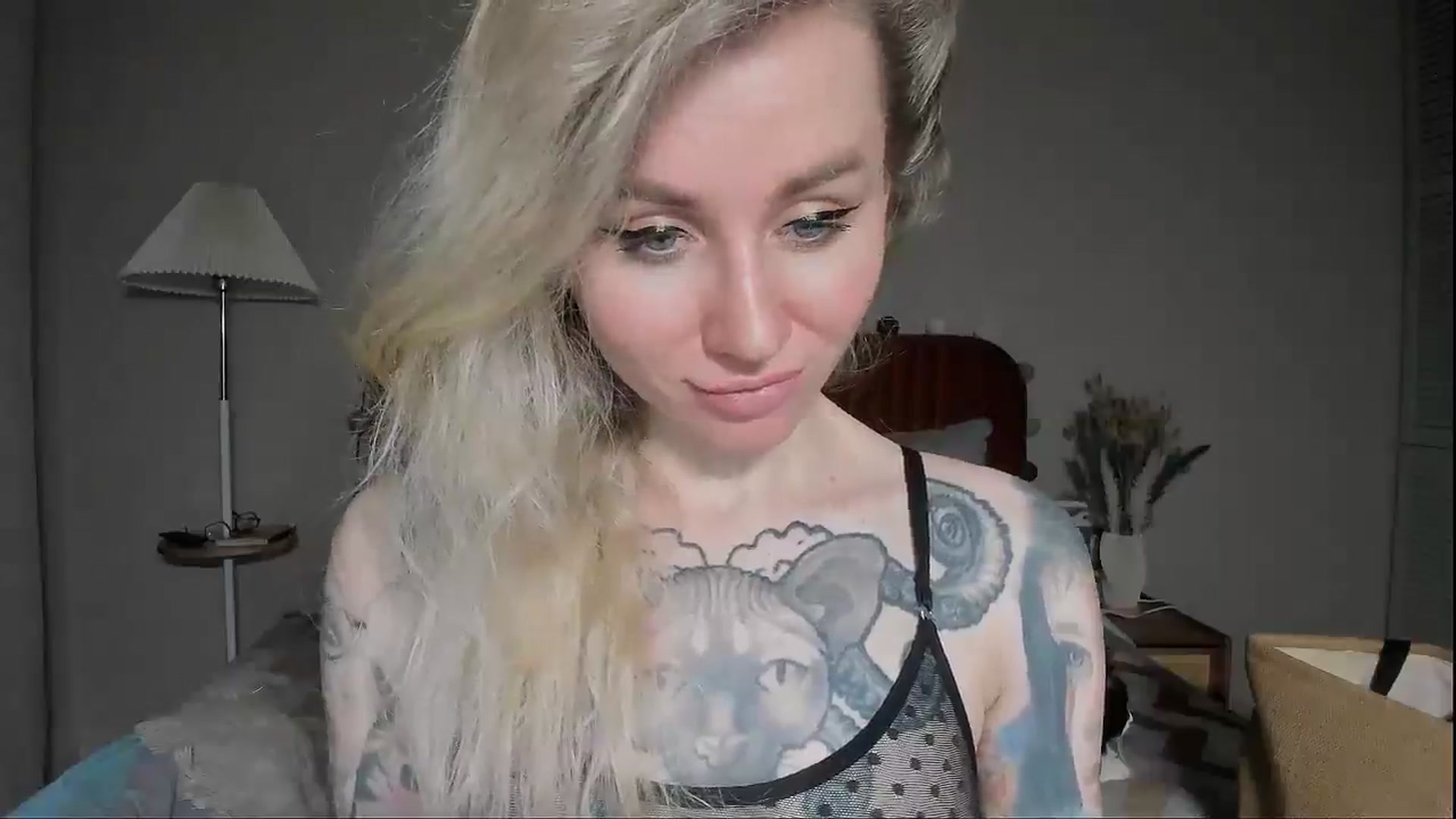 Gallery image thumbnail from Alexa_Smithhh's myfreecams stream on, 05/01/2025, 21:07 image 15 of 20